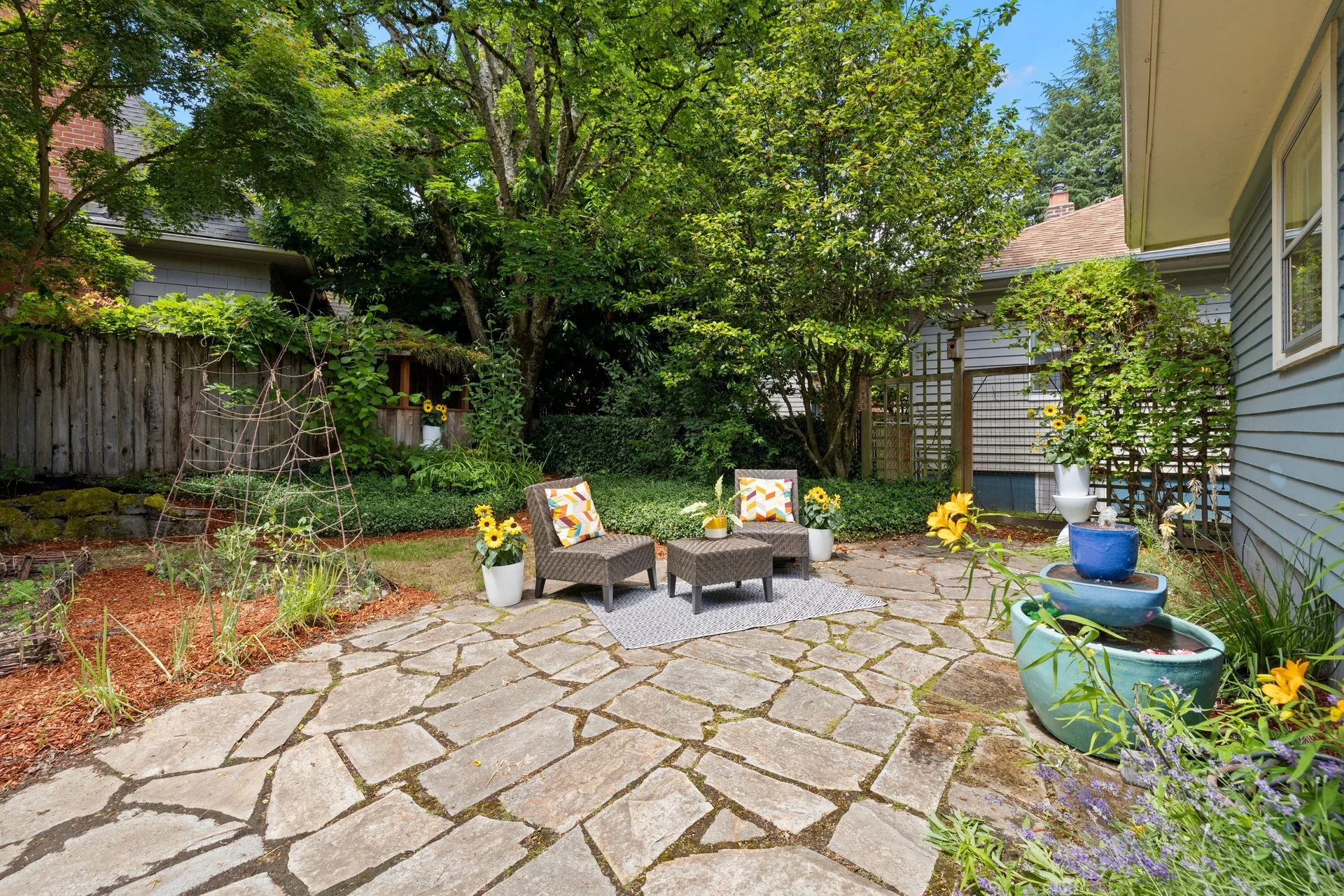 067-4246NortheastHoytStreet-Portland-OR-97213-SMALL.jpg