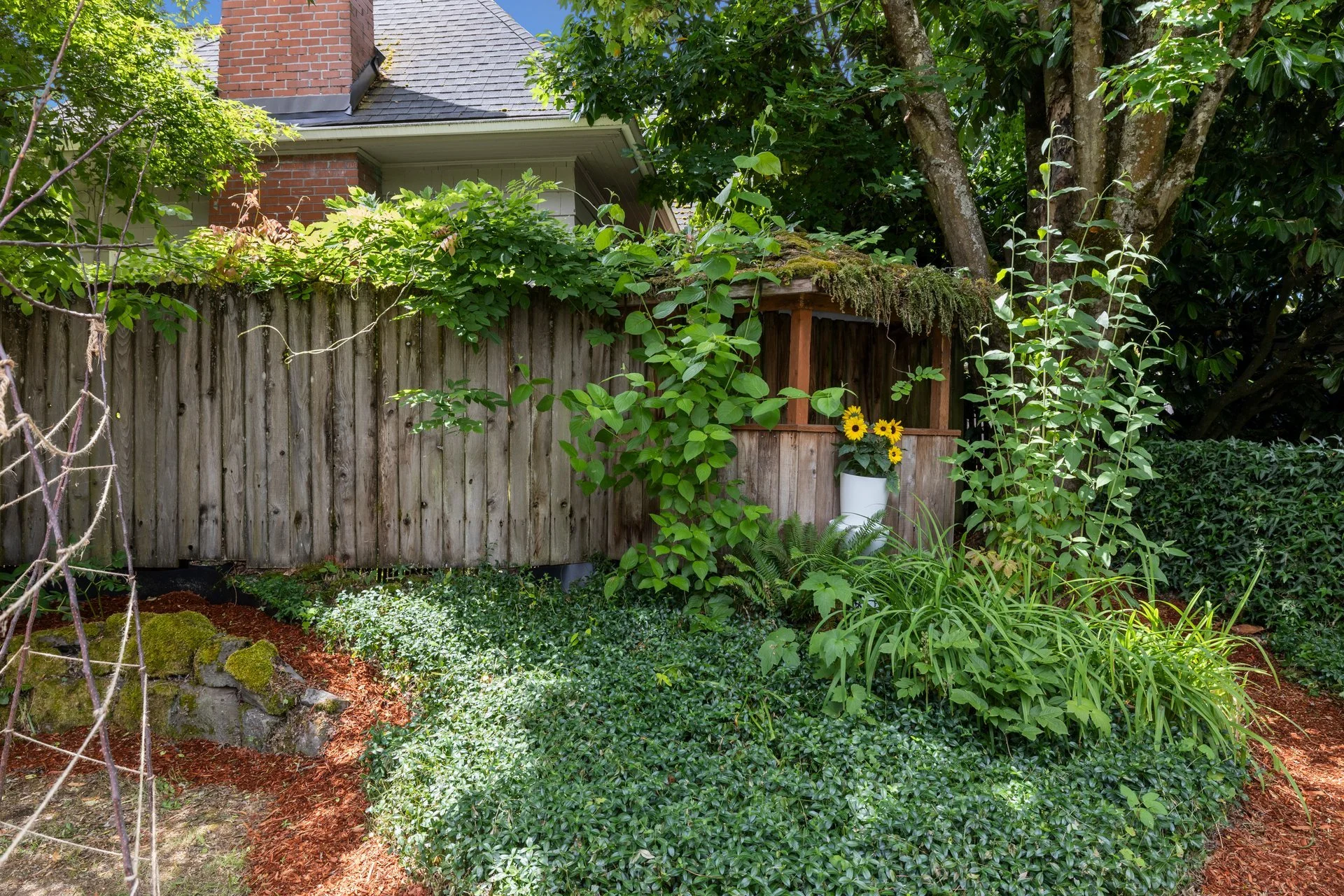 072-4246NortheastHoytStreet-Portland-OR-97213-SMALL.jpg