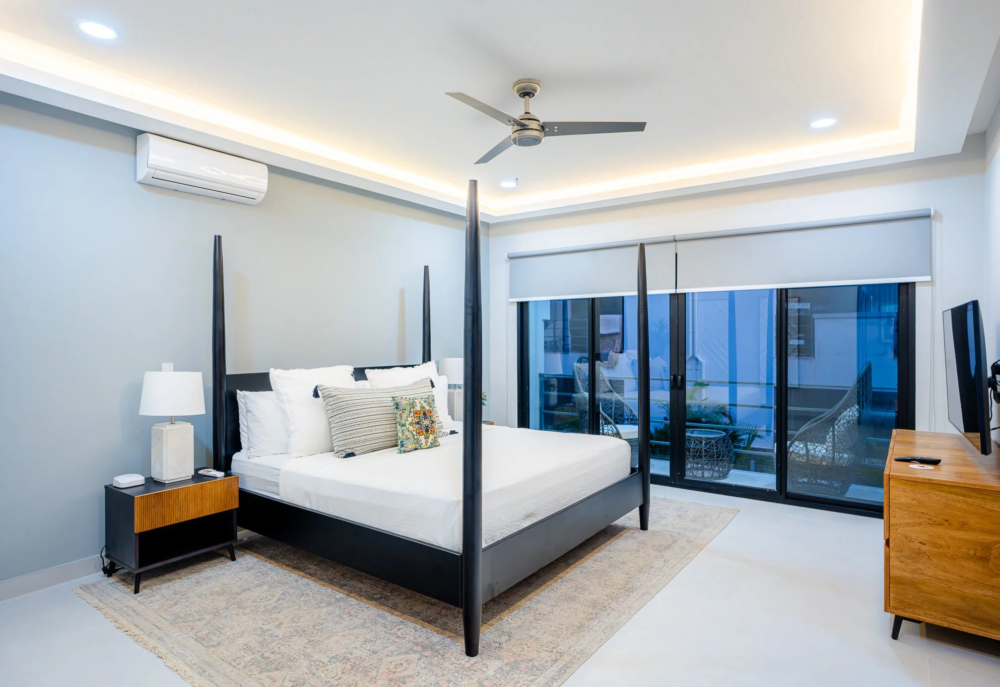 Dos Mangos BEST BEDROOm.jpg