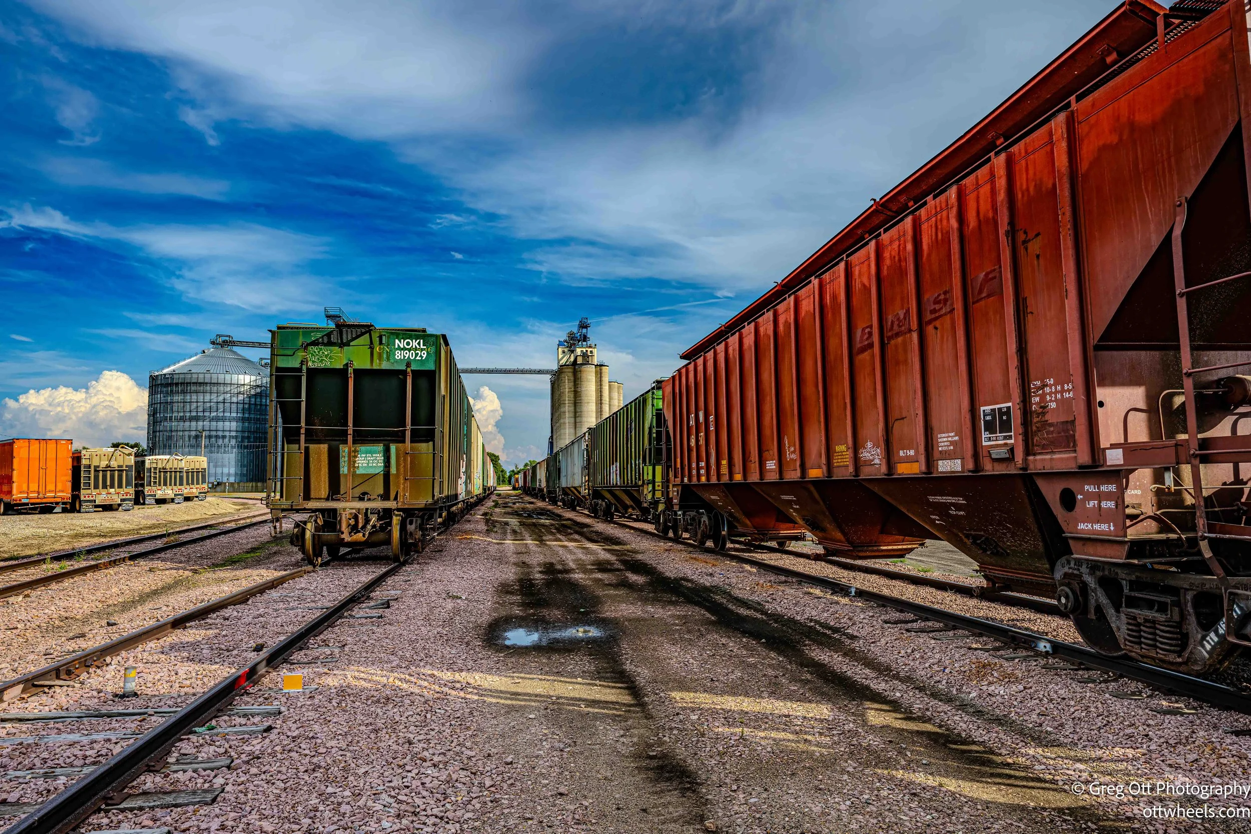 Quiet Towns on Labor Day: Ellendale and Redfield, SD