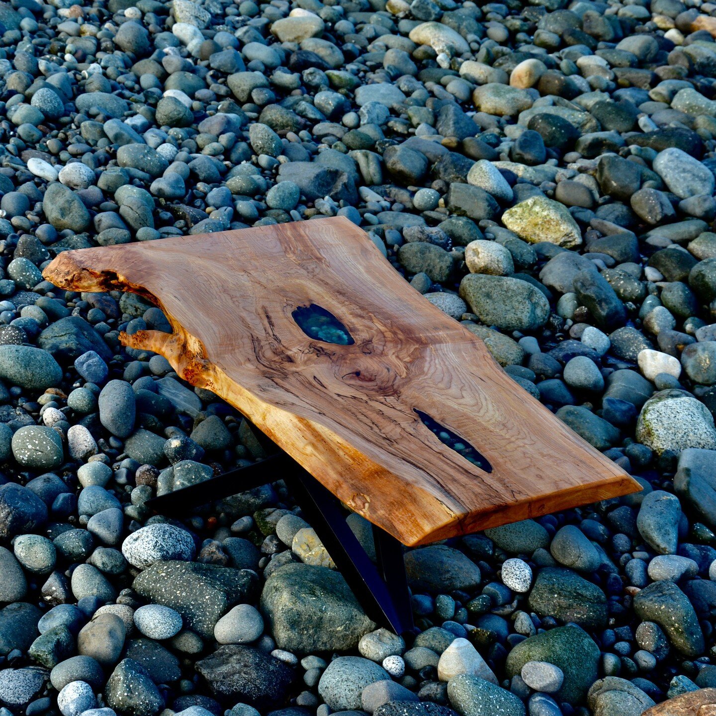 Stunning spalted maple coffee table, custom made for a client and inspired by the beach.

#liveedge #liveedgetable #liveedgefurniture #liveedgecoffeetable #maple #spaltedmaple #bigleafmaple #westcoast #beachhouse #woodworking #customwoodworking #wood