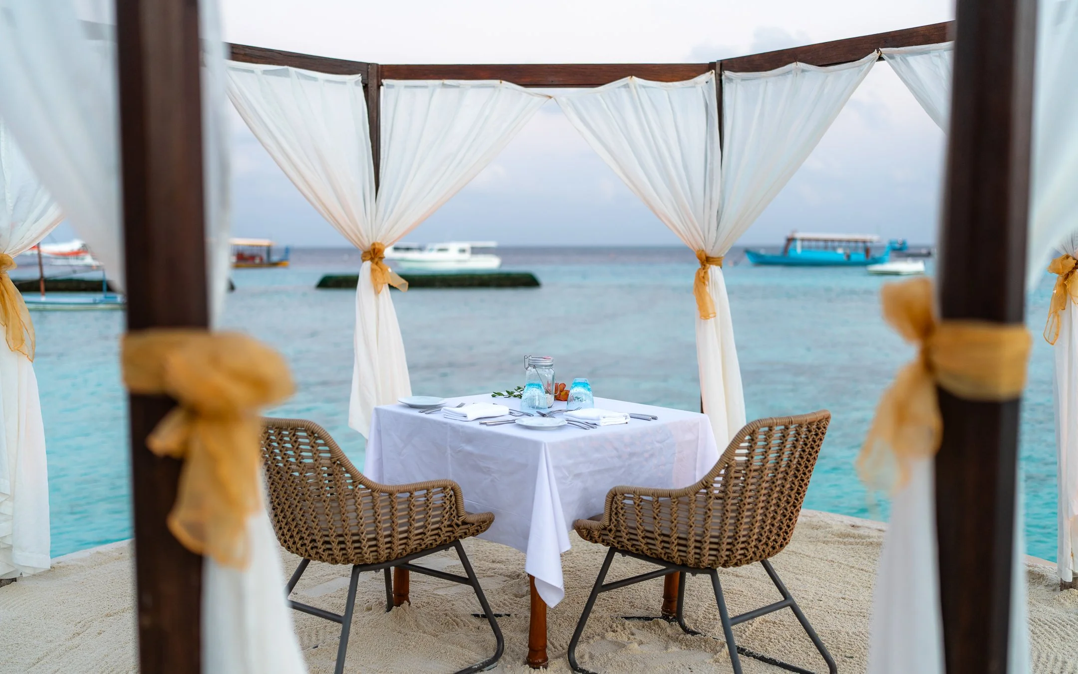 Dinner table 16x10-1.jpg