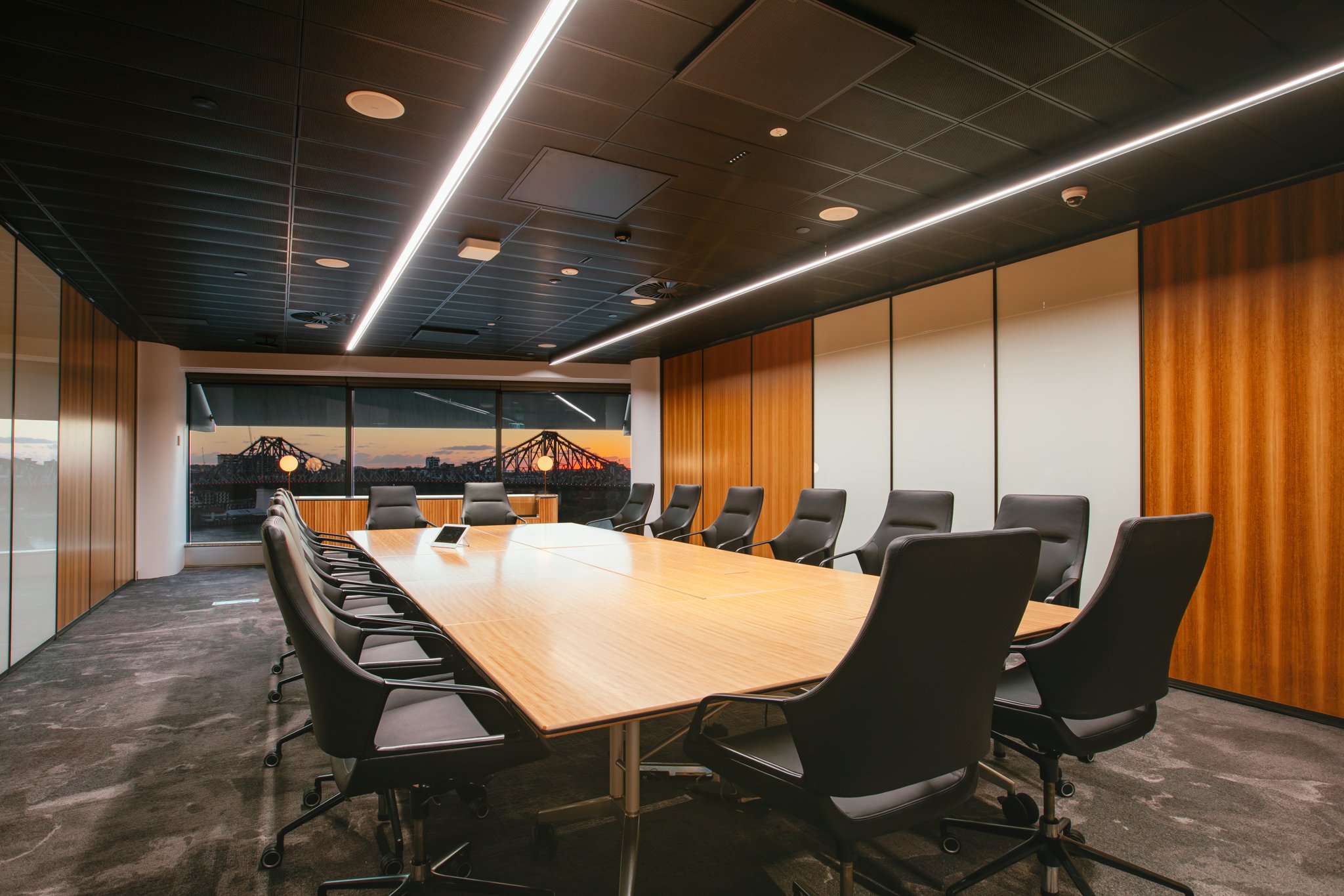 Commercial_Suspended_Grid_Ceiling_1_Westpac_Brisbane.jpg