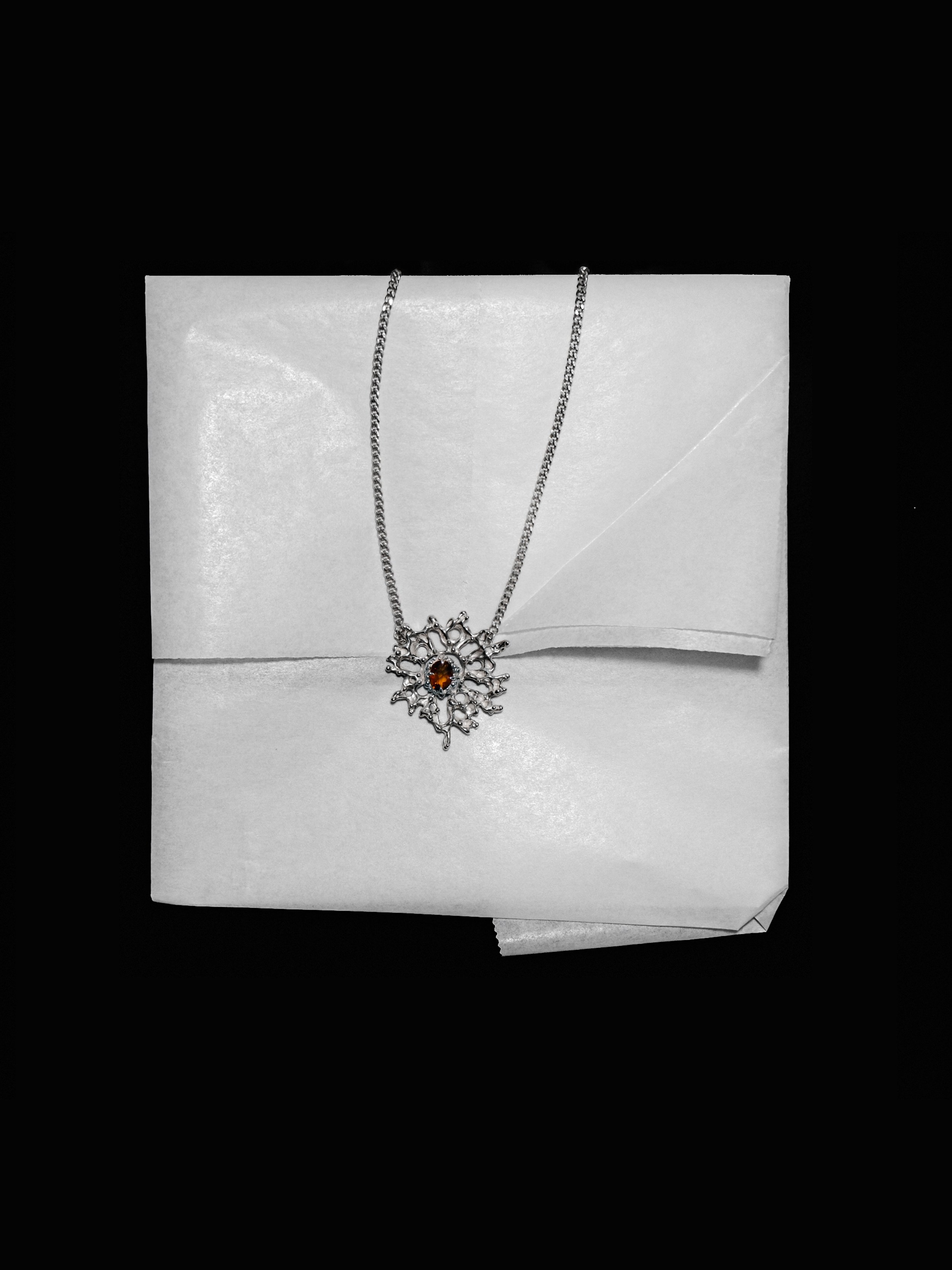 1 collier 3-4.jpg