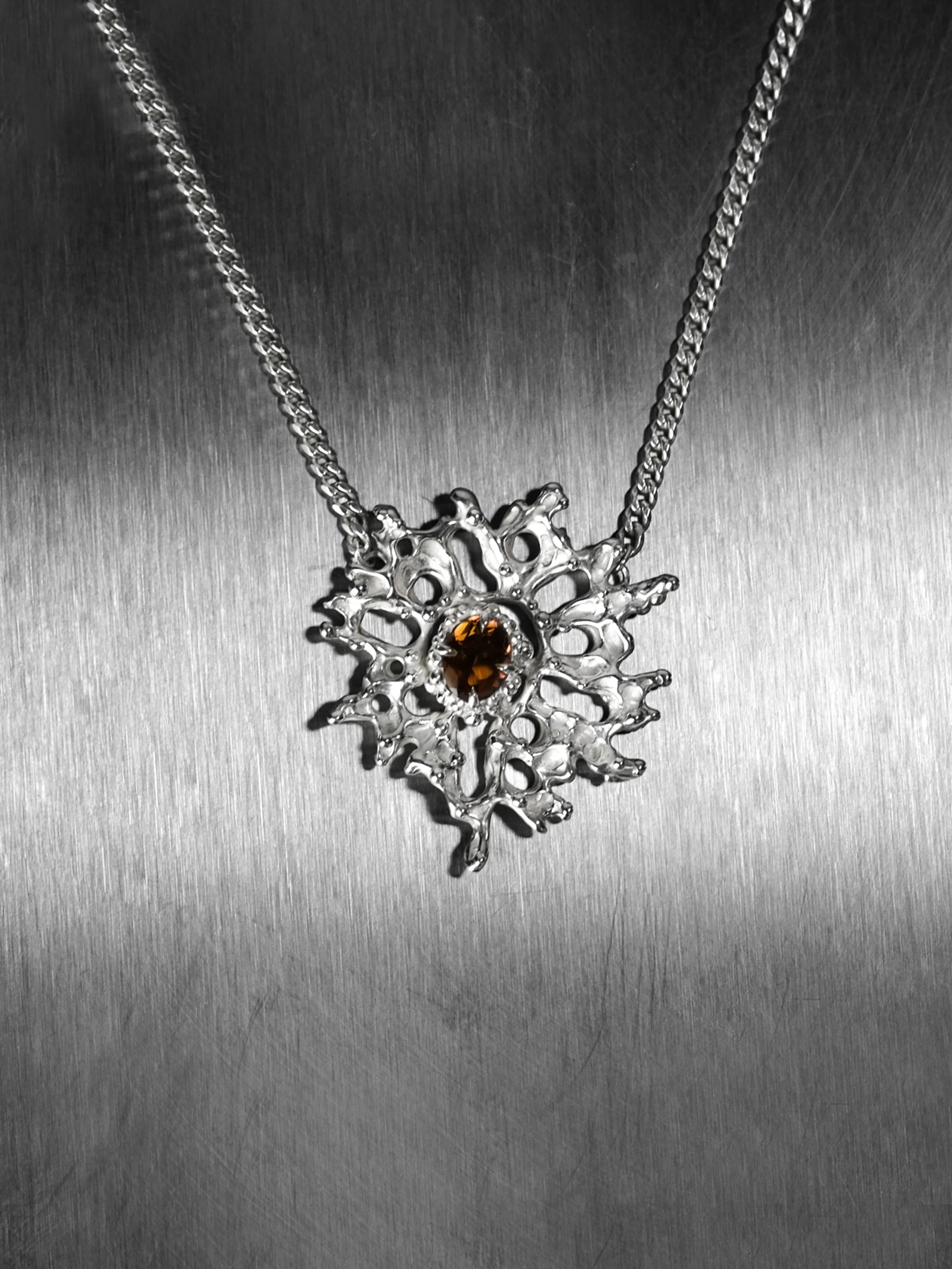 2 Collier 3-4.jpg