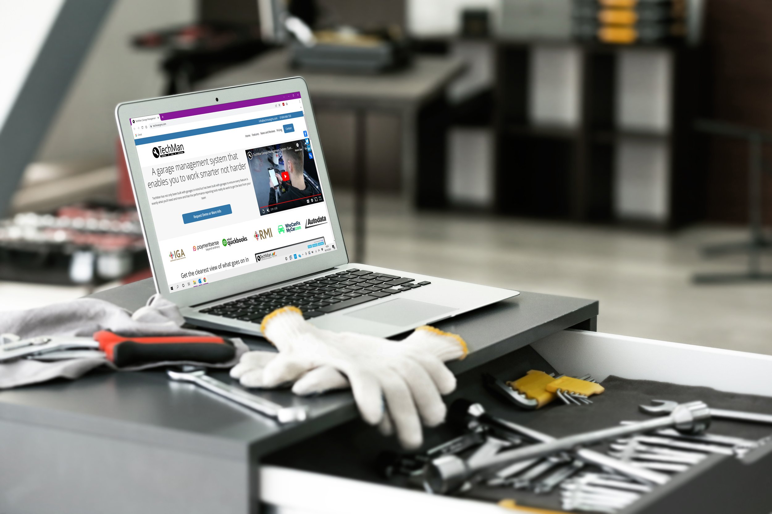 CCM garage welcomes new technology