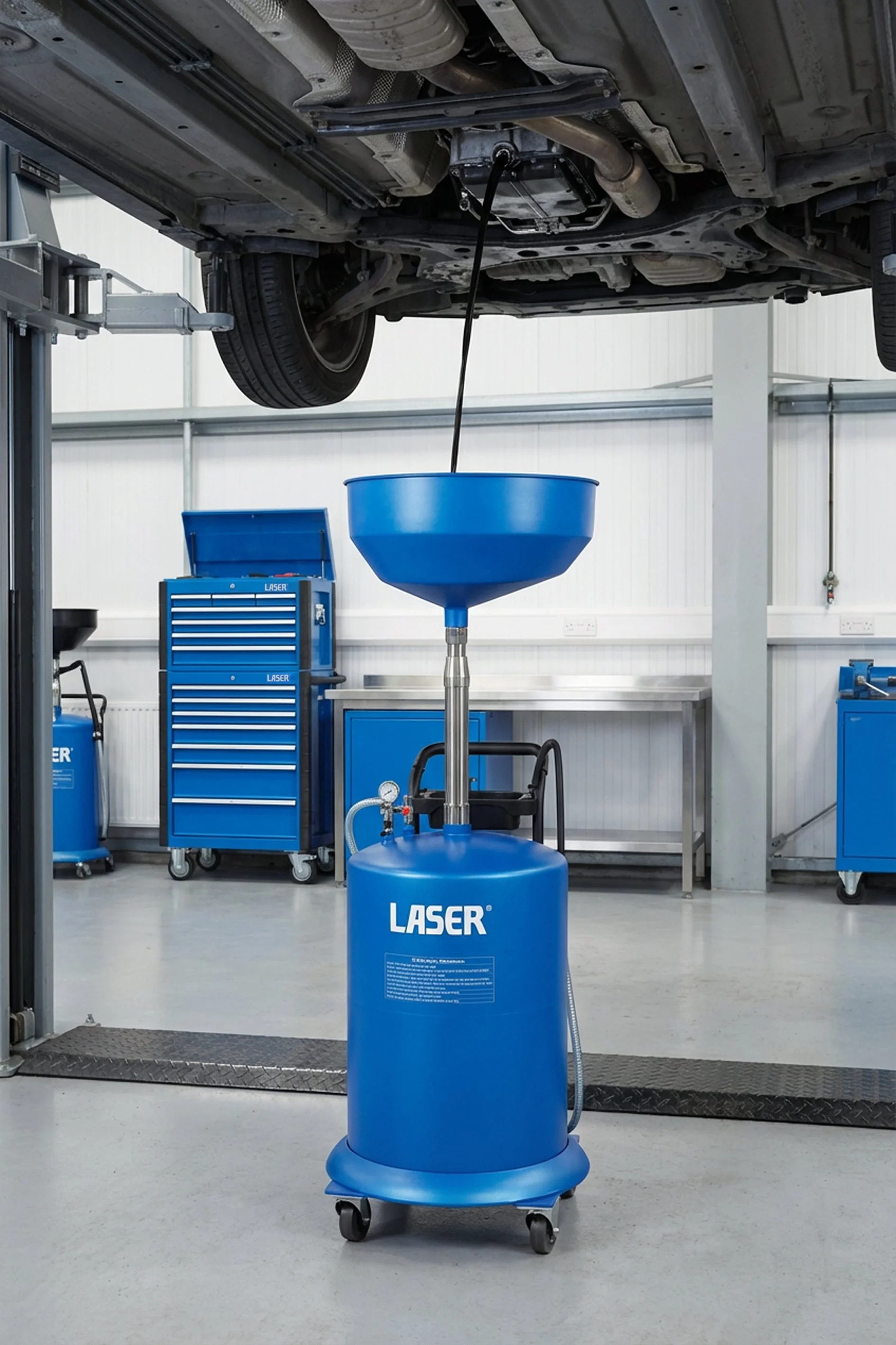 The 70L mobile solution for fast, clean oil change and waste management