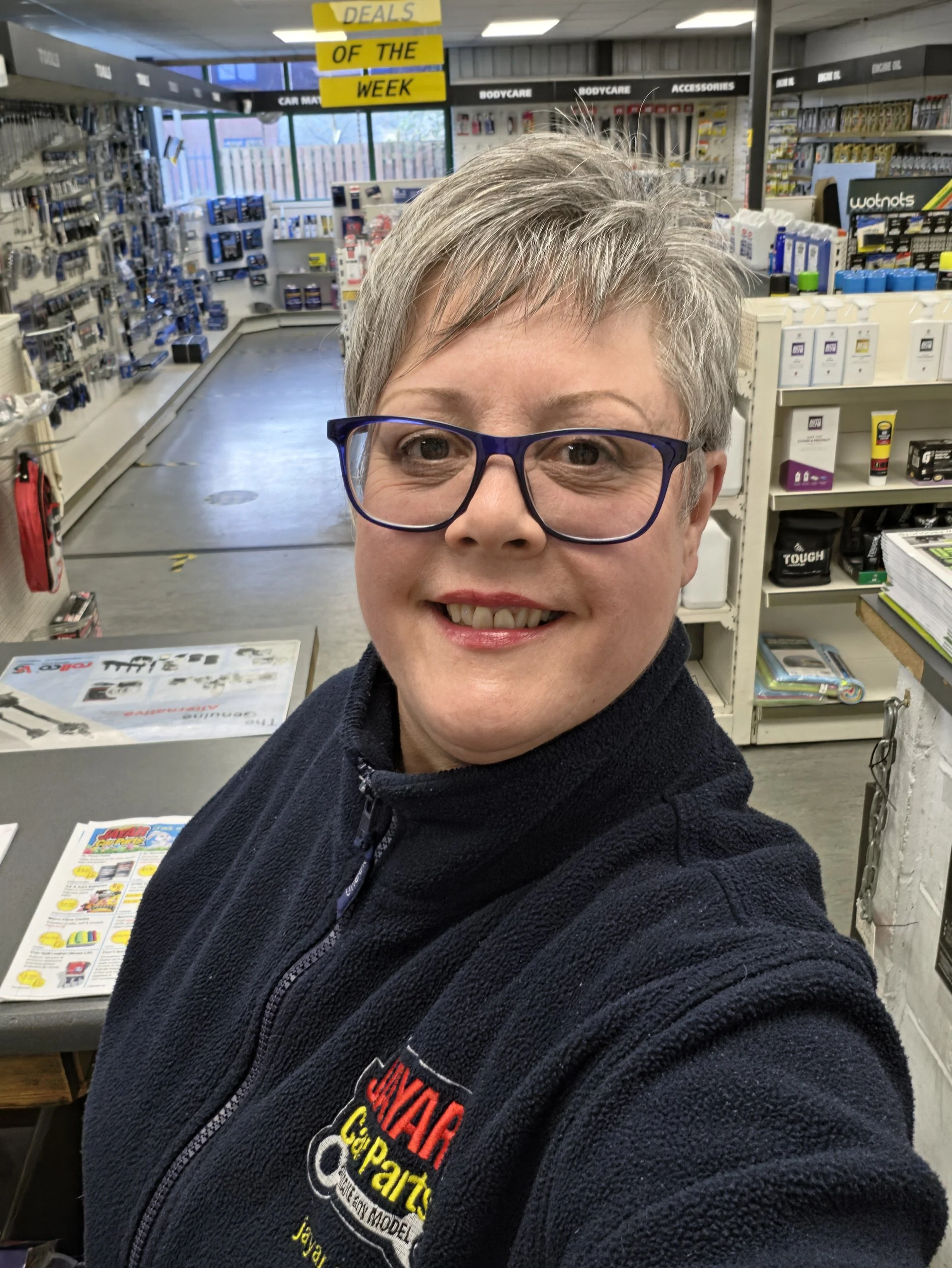 Jayar Car Parts thanks ‘much-loved’ member of team after 30 years’ service