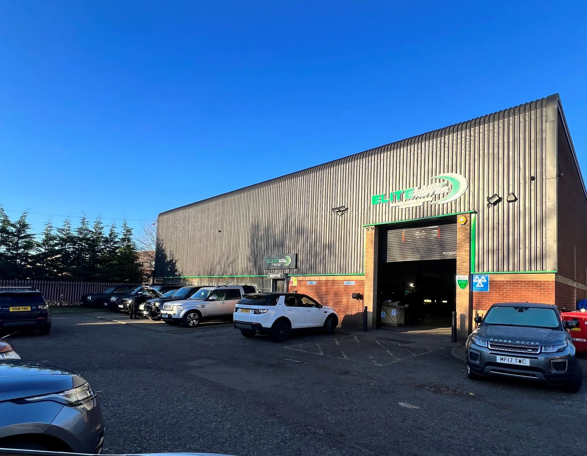 Elite Land Rover moves from chaos to clarity with Garage Hive