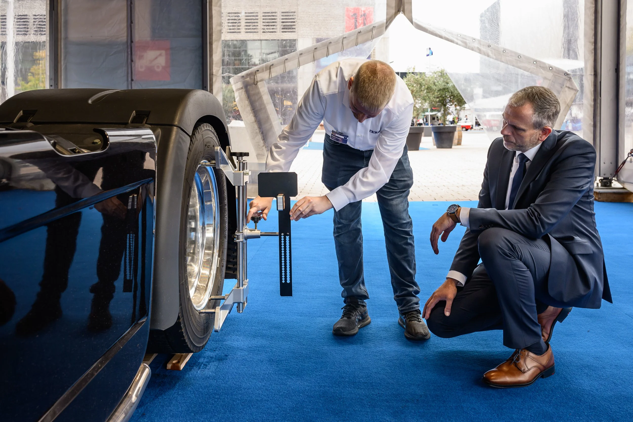 Calibrating driver assistance systems and enhancing repair skills