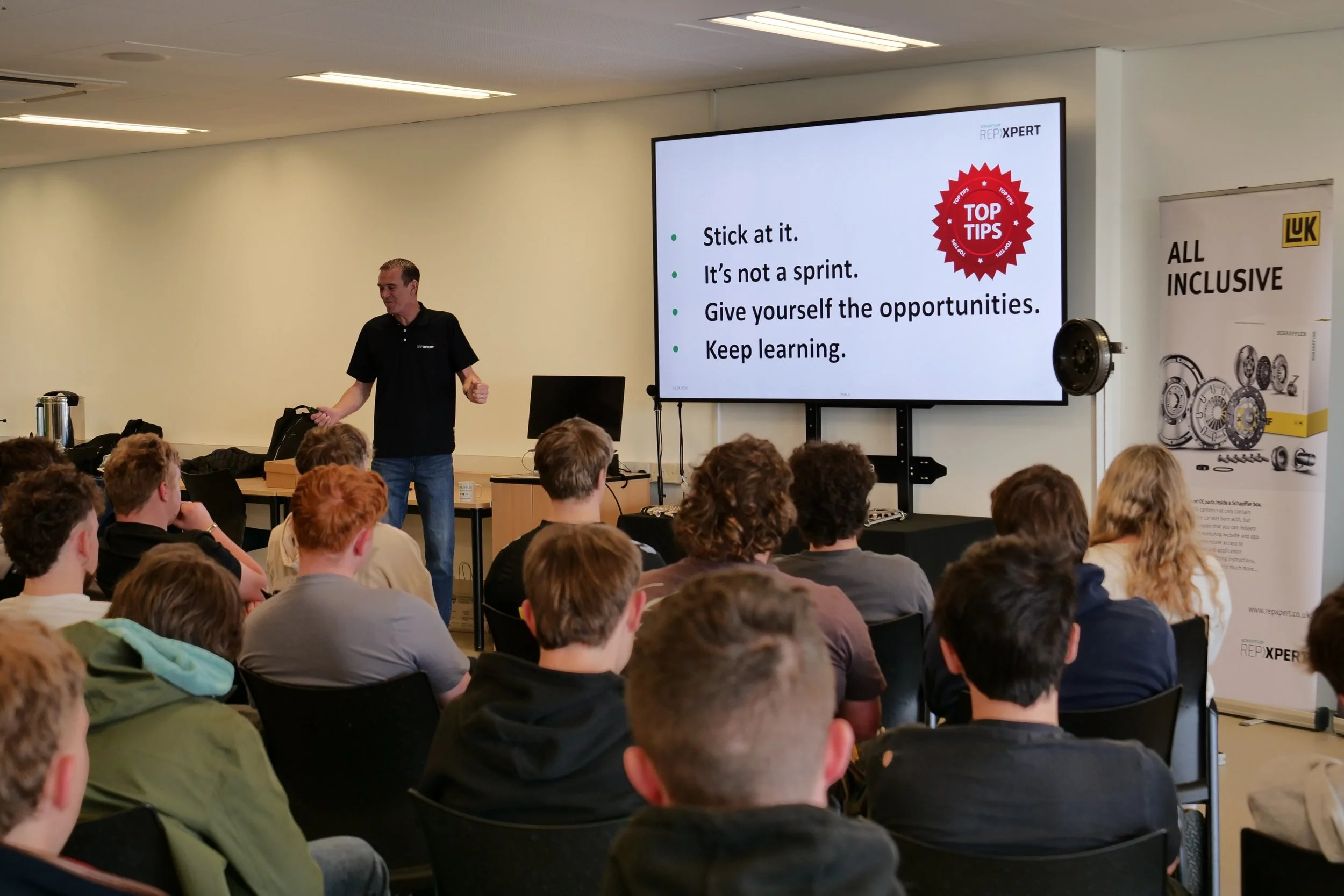 Schaeffler’s Alistair Mason provided students with some expert insight into professional clutch system servicing and repairs