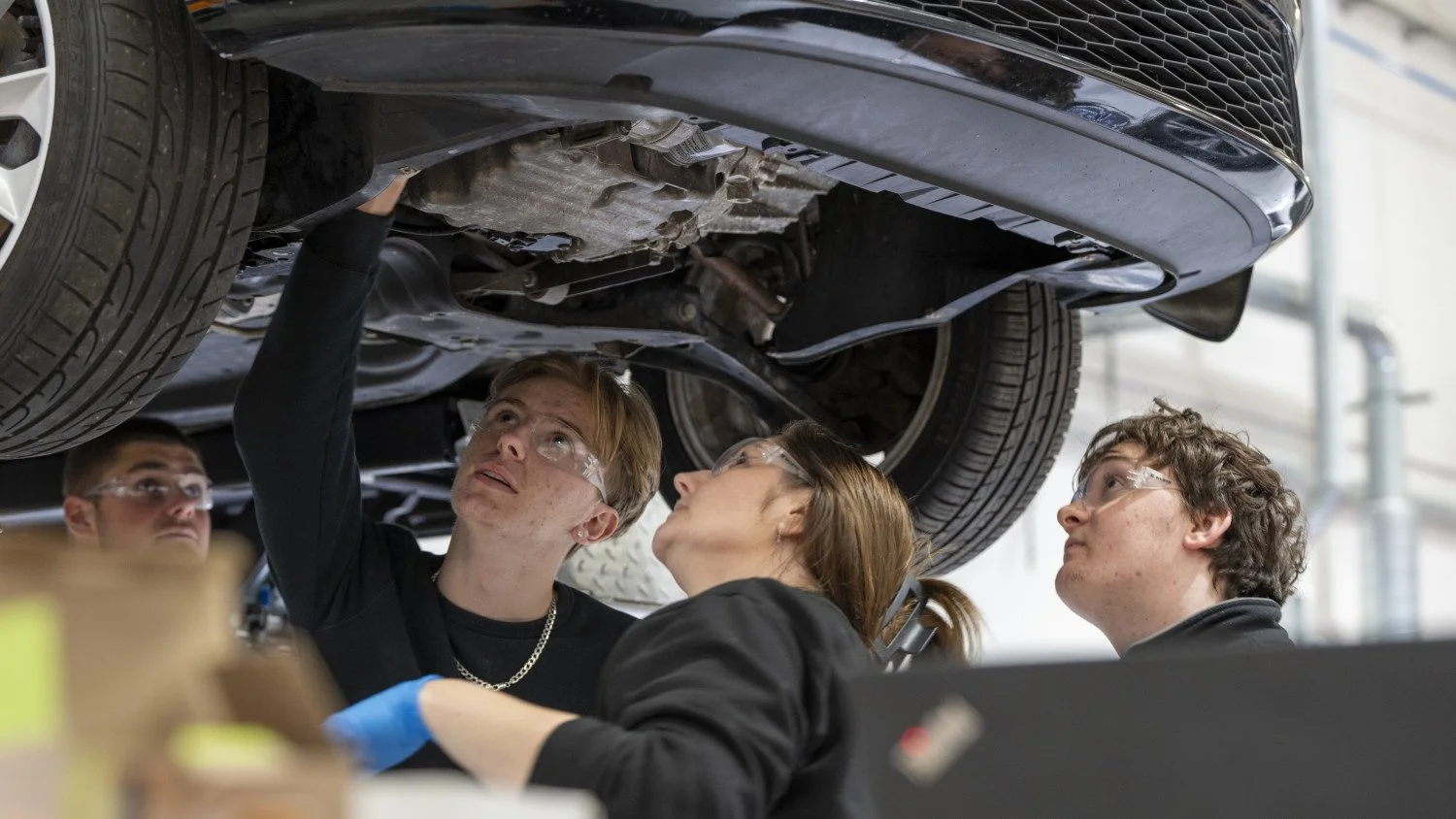 More than 70% of repair and salvage professionals say that the vehicle repair and salvage sector is facing a skills shortage