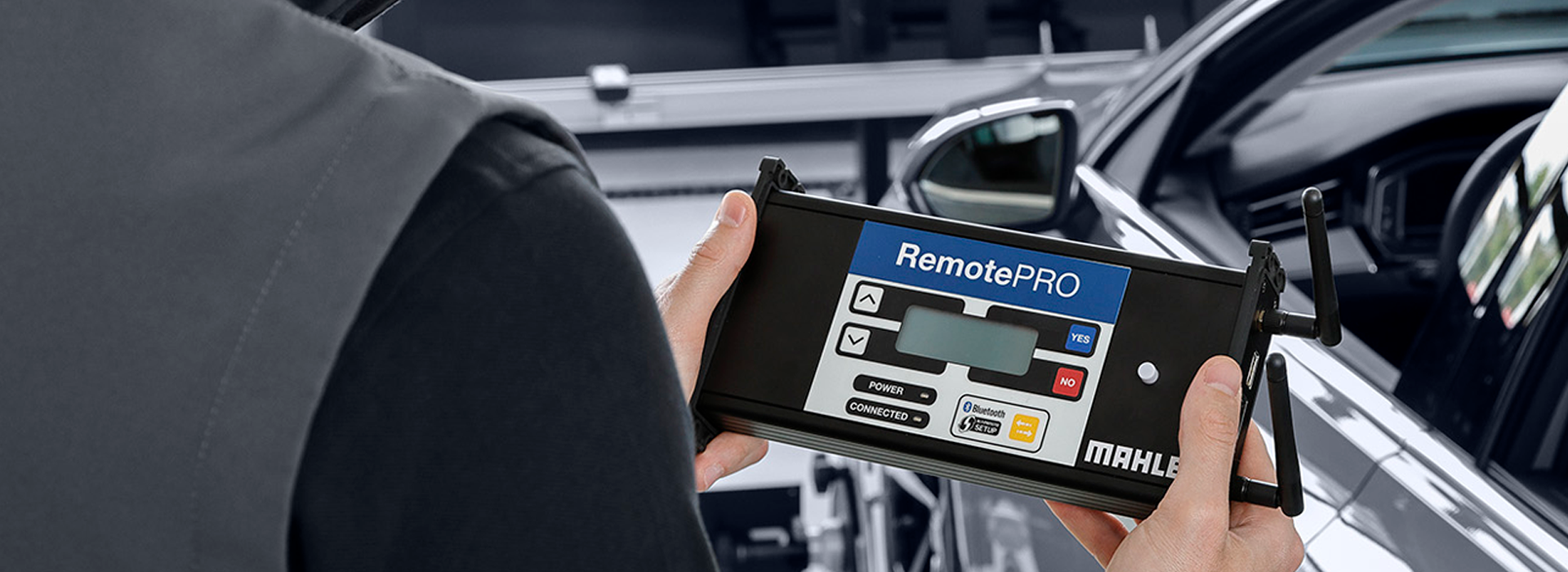 It is the first solution on the market that allows independent workshops to access the data interfaces of modern, interconnected vehicles