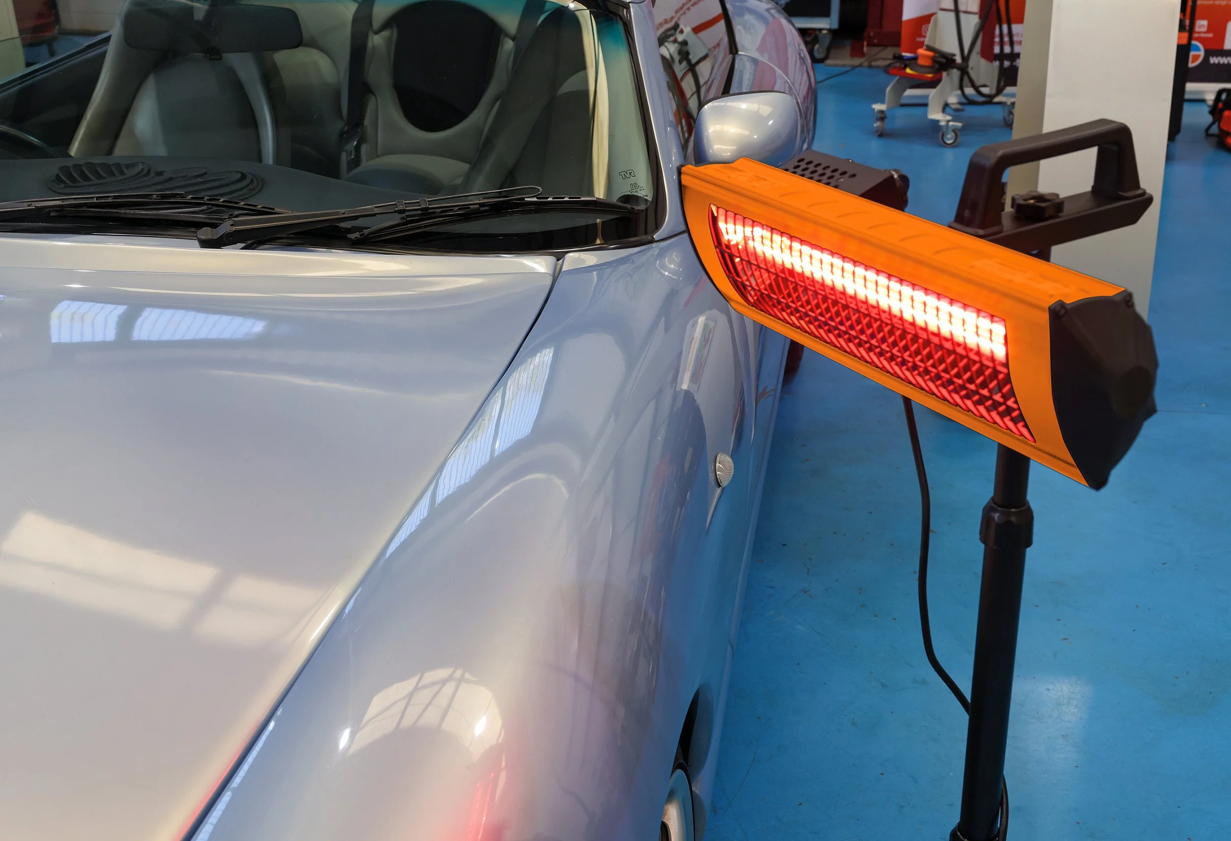 The new Power-TEC 92777 Infra-Red Paint Drying Lamp is a compact, portable curing solution