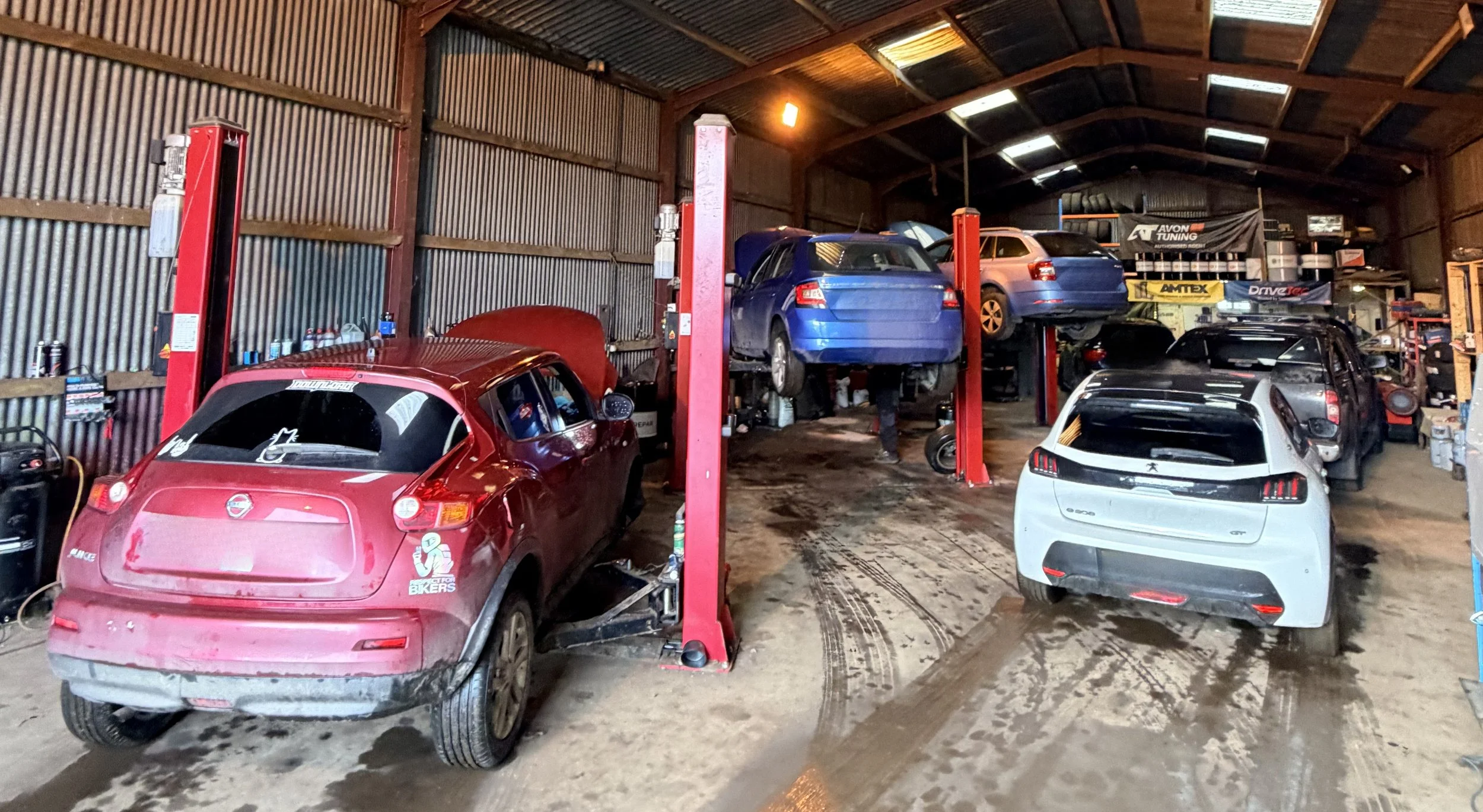 AES York is a family-run independent workshop, established and run by Mark Shipman. Known locally – and increasingly nationally – for solving complex faults