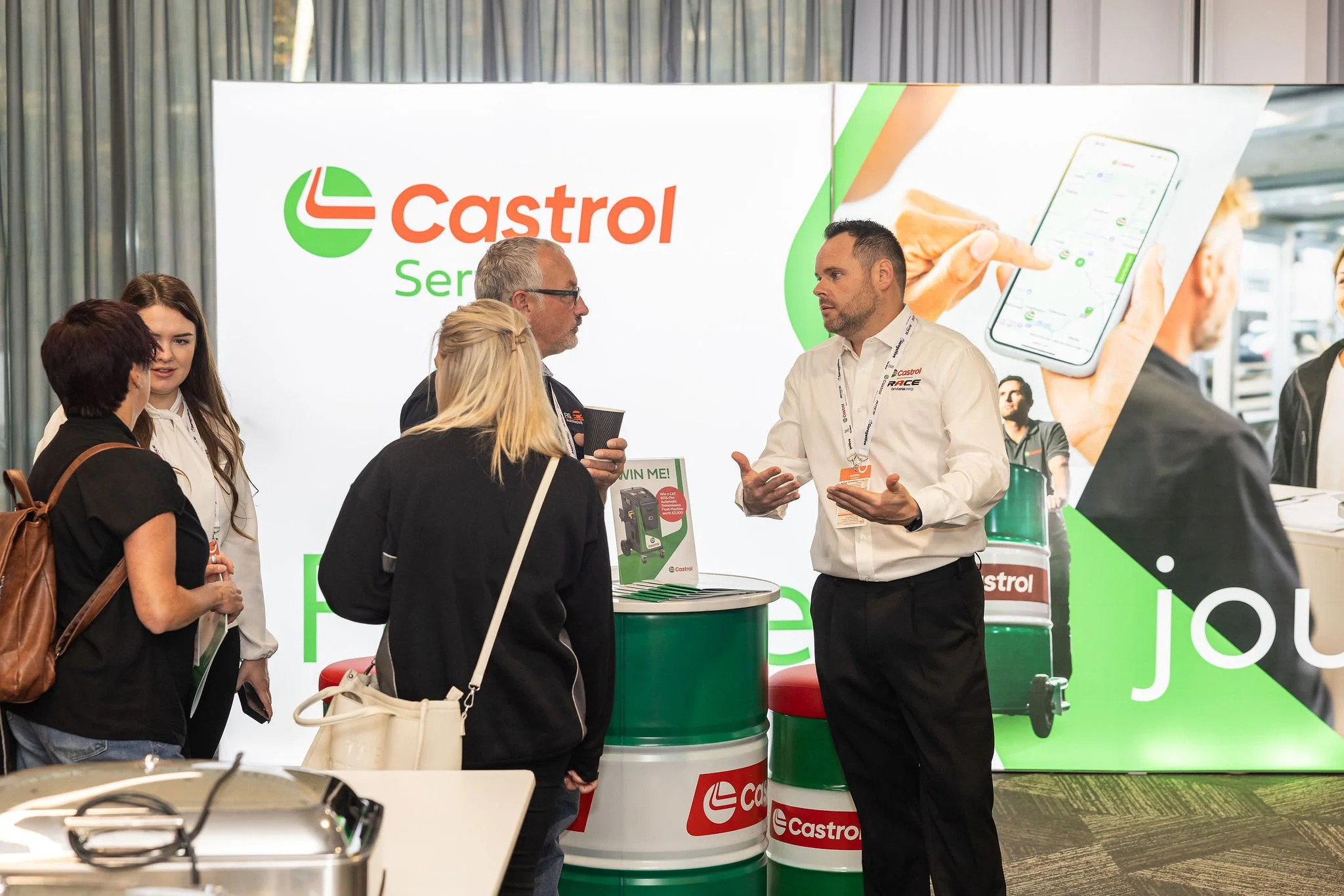 Returning to demonstrate their long-standing commitment to the independent sector are headline sponsors Castrol and The Race Group