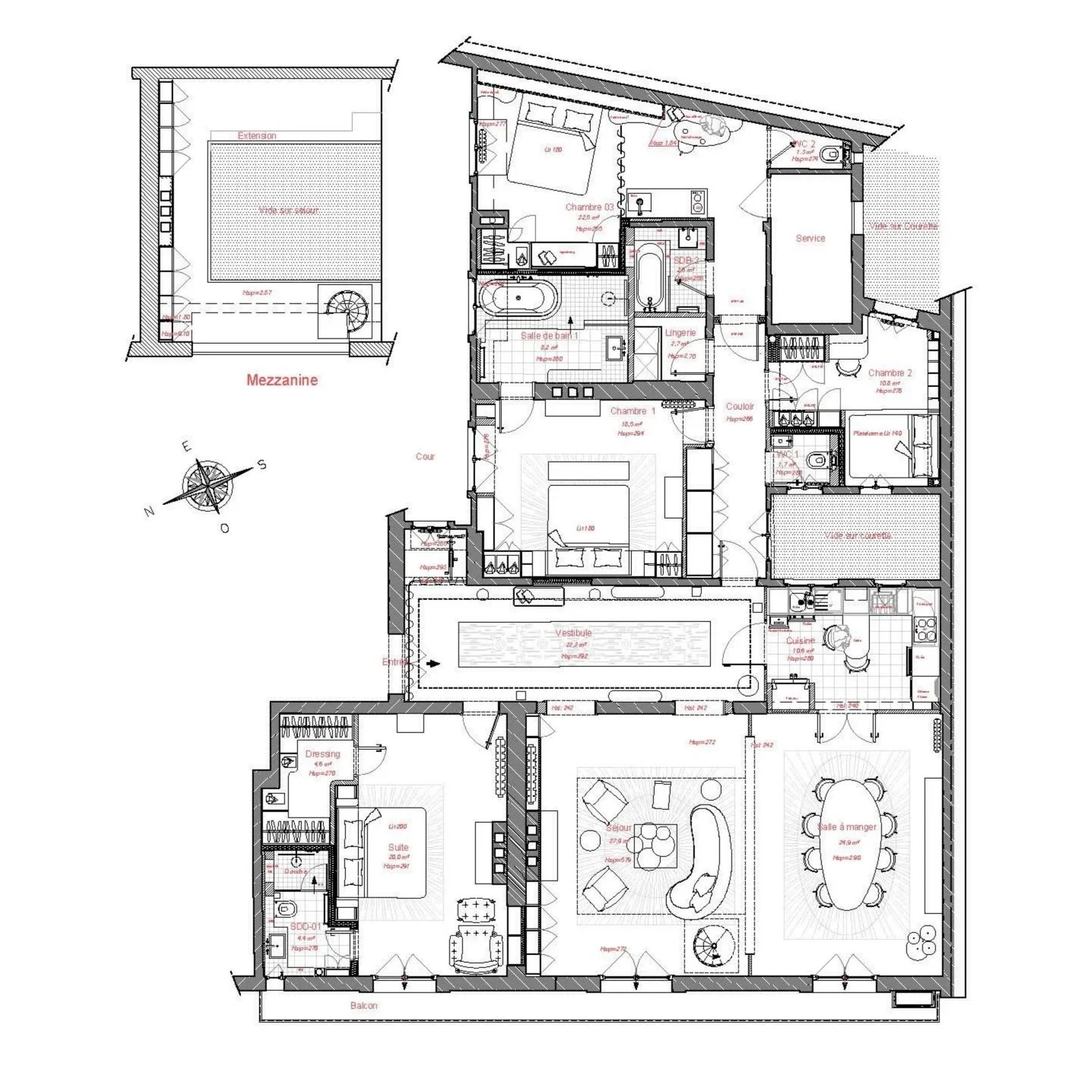 Plan détaillé d'une maison résidentielle avec plusieurs chambres, salle de bain, cuisine, salon, salle à manger, un vestibule, un balcon, un hall principal, une mezzanine et des espaces de service.