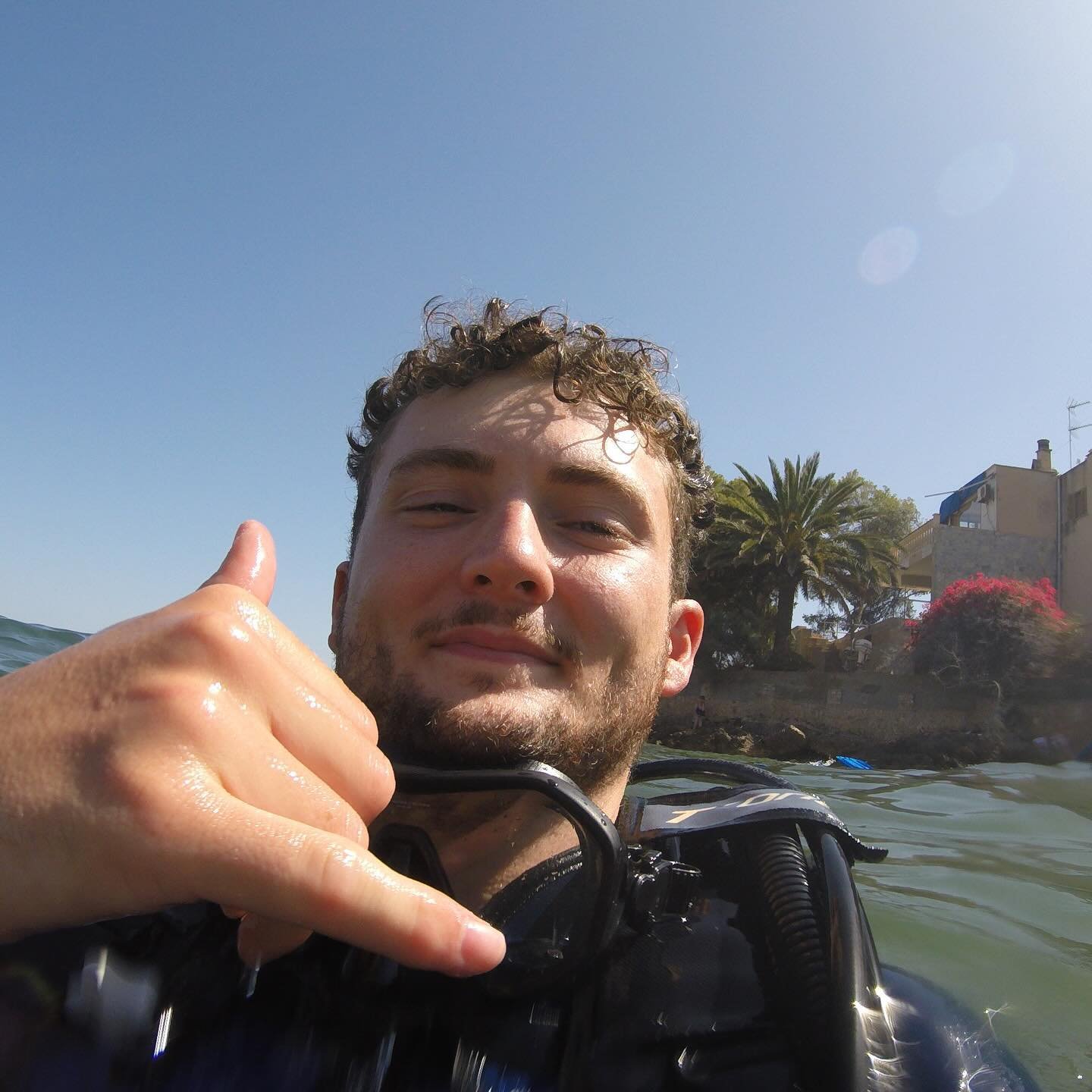 Happy 100th dives to our best divemaster Cl&eacute;ment !

He is not just guiding you during your dive, but he prepare and clean your equipment, make sure you are safe and that you are having fun 😎

Joins us at Palma Diving to get a chance to dive w