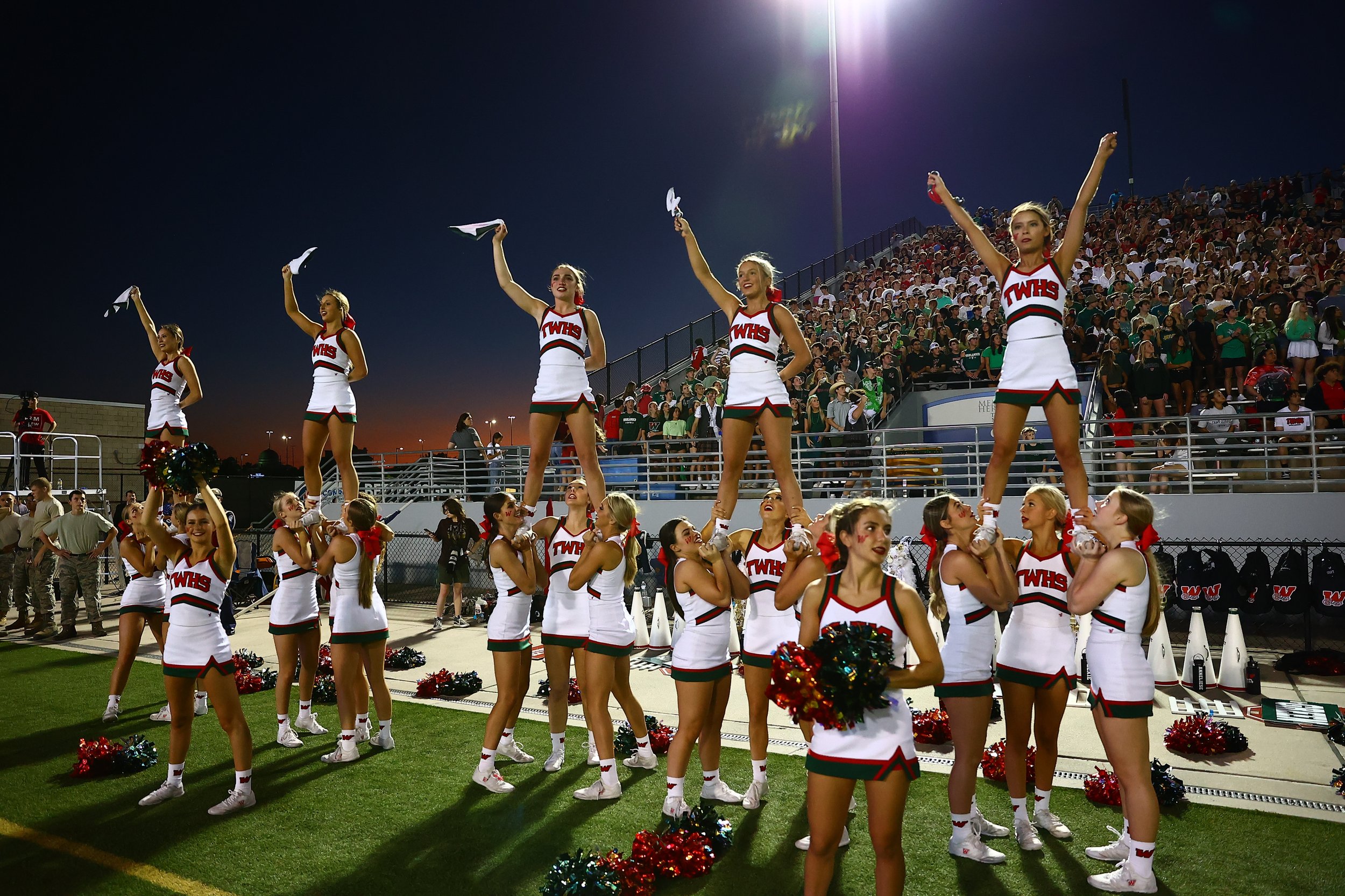 2022-10-21_TWHS_Cheer-104.jpg