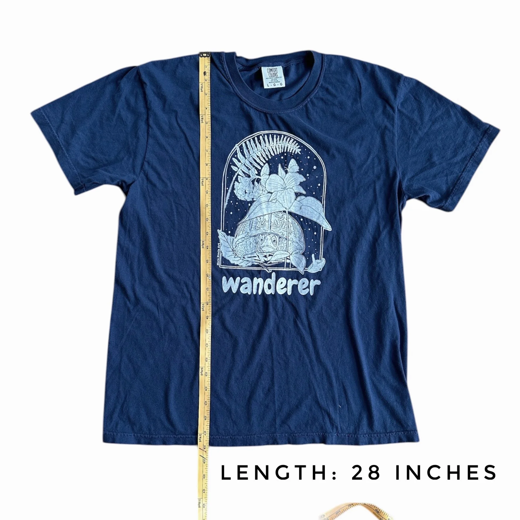 T-shirt length 28 inches