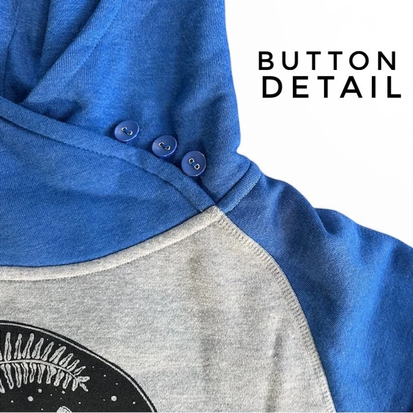 Hoodie with 3 blue buttons on hood