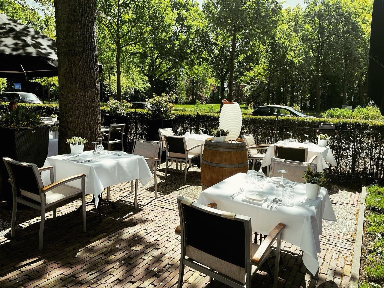 🍷 Zin in iets leuks vanavond of dit weekend?

Wij hebben nog een paar tafeltjes vrij bij First&hellip; en geloof ons: daar wil je zitten 😉

Kom spontaan langs, schuif aan, drink een goed glas wijn en laat je verrassen door de keuken. Geen plannen? 