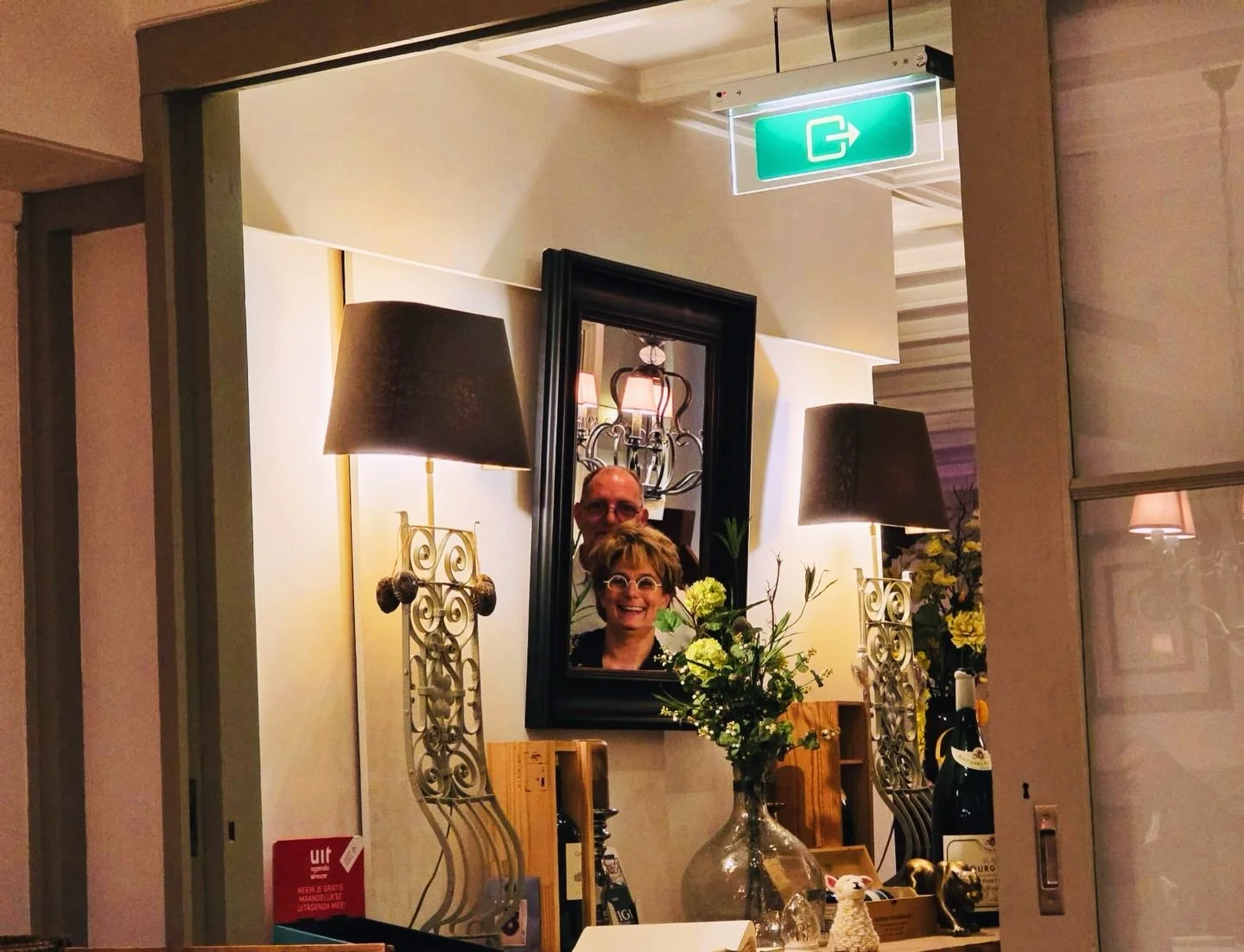 Vergeet niet te reserveren, want vol=&eacute;cht vol 😉. Scoor snel je plekje via www.first-1.nl of ☎️030-6930965 . Geniet van een heerlijke weekend en vast een feestelijke koningsdag 👑gewenst. #zeistcentrum #uitinzeist #weekendvibes✌️#finediningres