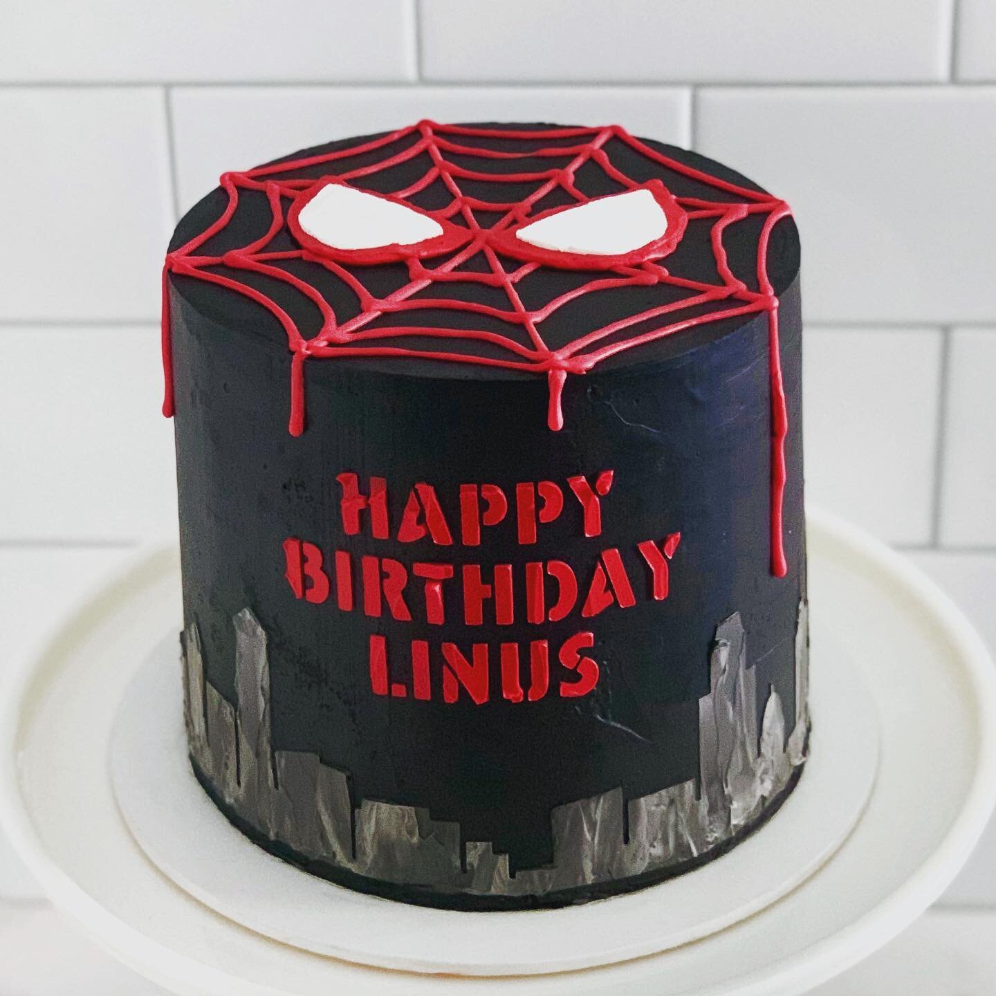 Miles Morales cake for a 6th birthday!

Inside is confetti cake with vanilla buttercream 🕷️