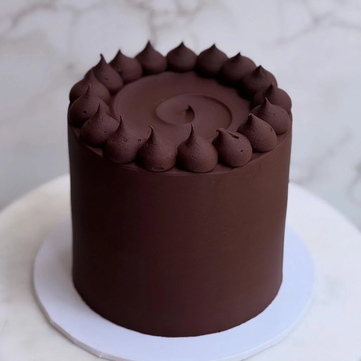 Chocolate cake, chocolate ganache 🙌