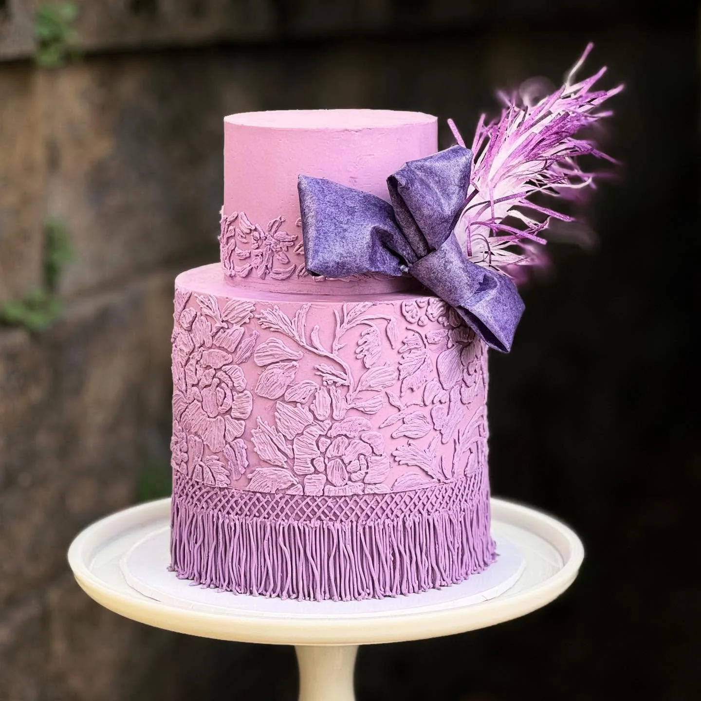 Downton Abbey dresses as cakes grand finale: Dowager Countess!
(Swipe to see original)

Buttercream, wafer paper, witty one-liners

Thanks for following along! Happy Downton Day!