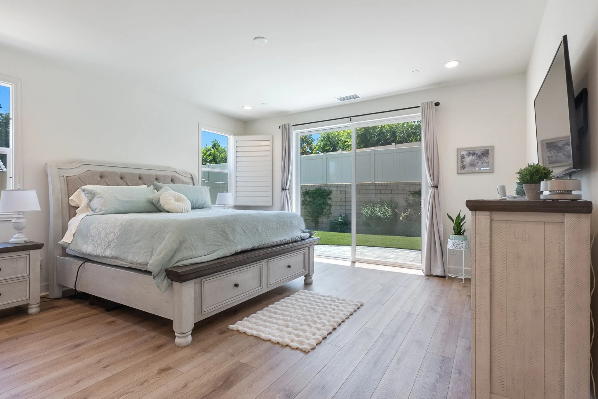 26-web-or-mls-107 Upland Rd27.jpg
