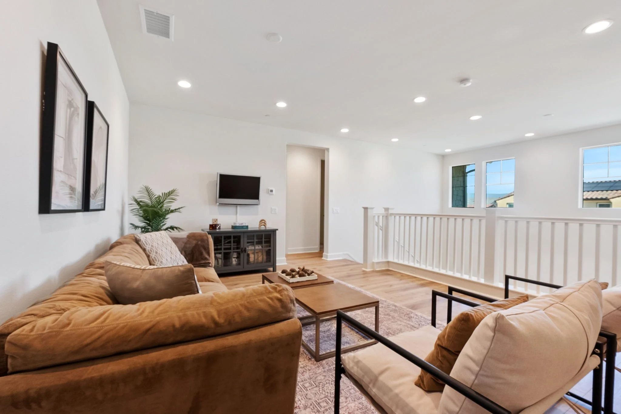 38-web-or-mls-107 Upland Rd39.jpg