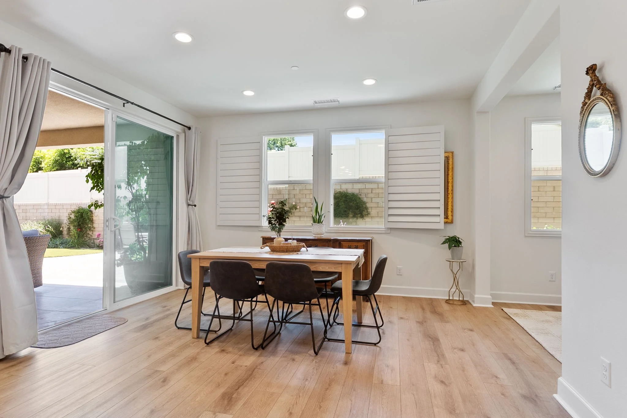 24-web-or-mls-107 Upland Rd25.jpg