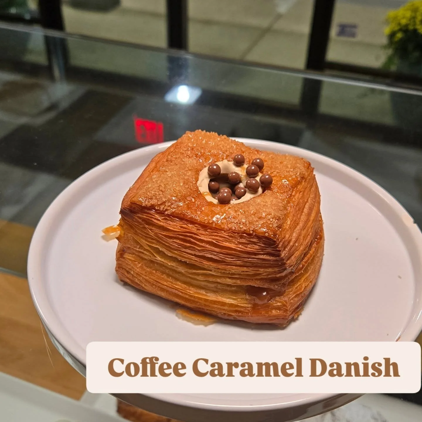 Coffee Caramel Danish
Coffee Pastry cream
Salted Caramel
Chocolate Crispies