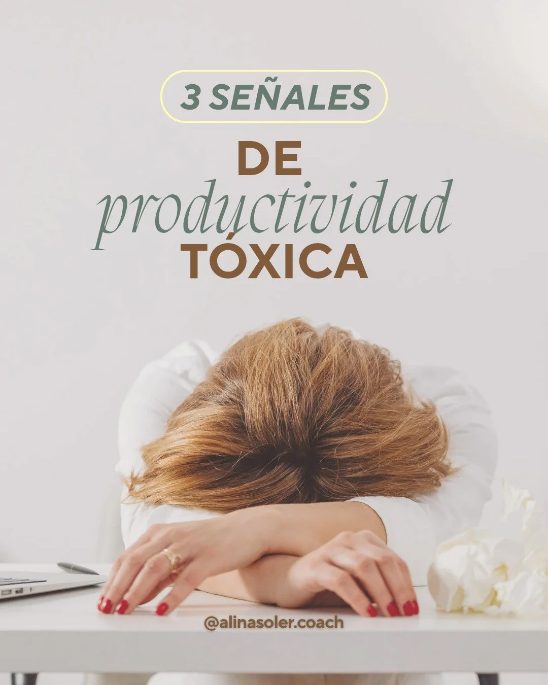 Est&aacute;s agotada, pero no sabes muy bien de qu&eacute;.
Has hecho mil cosas, tachado listas infinitas&hellip;
y aun as&iacute;, sientes que no avanzas.

Eso no es falta de motivaci&oacute;n.
Es productividad t&oacute;xica: esa trampa silenciosa q