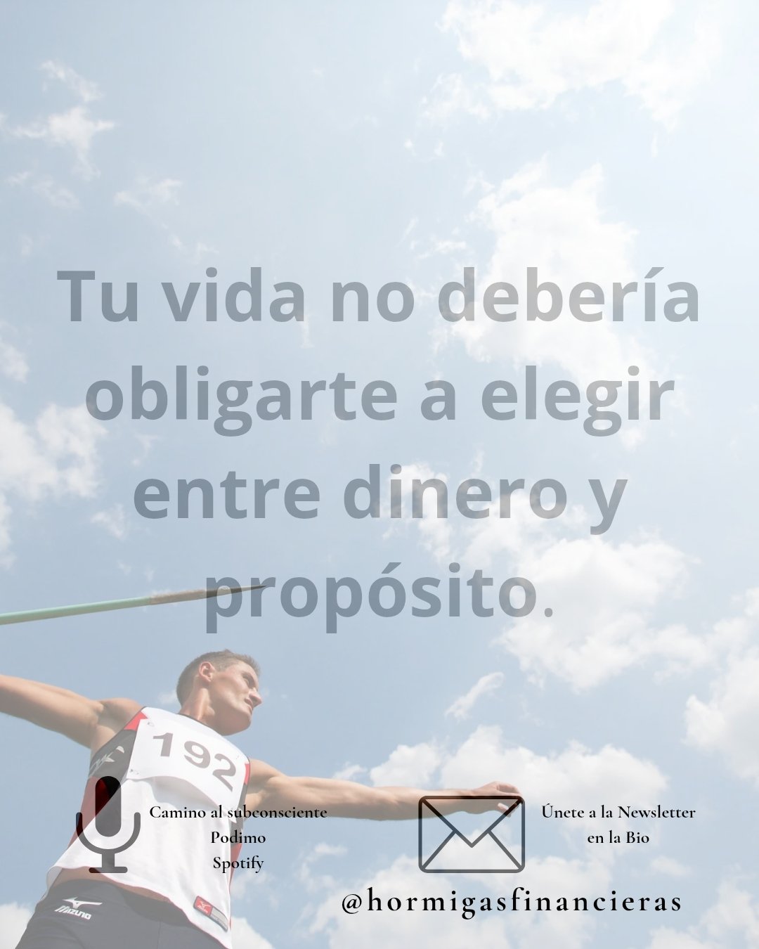 Hola Hormigas!!. Muchas personas viven atrapadas entre dos extremos:
- ganar dinero en algo que les vac&iacute;a. 
- seguir su prop&oacute;sito sintiendo inseguridad econ&oacute;mica.

Al final acaban creyendo que solo existen esas dos opciones.

Tra