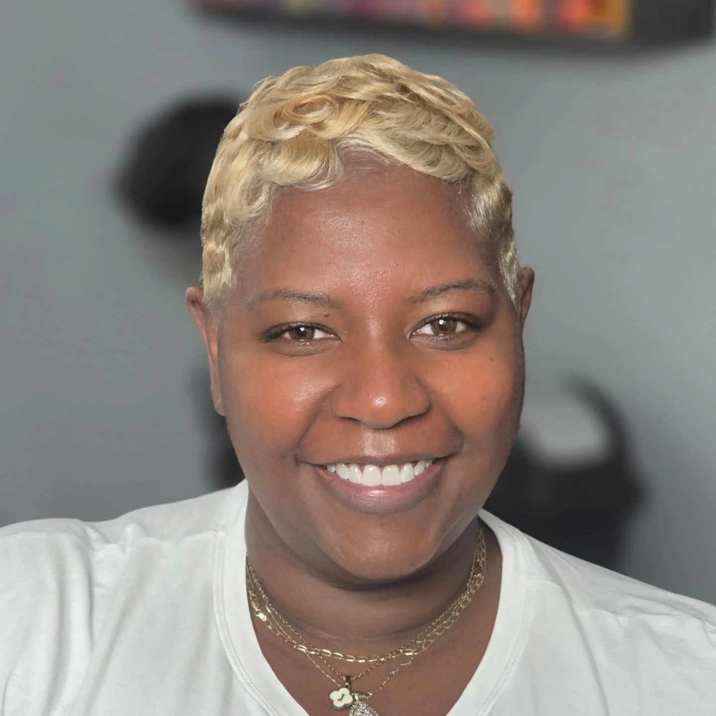 Bold and blonde! Perfect pixie!✨️✨️✨️✨️✨️✨️