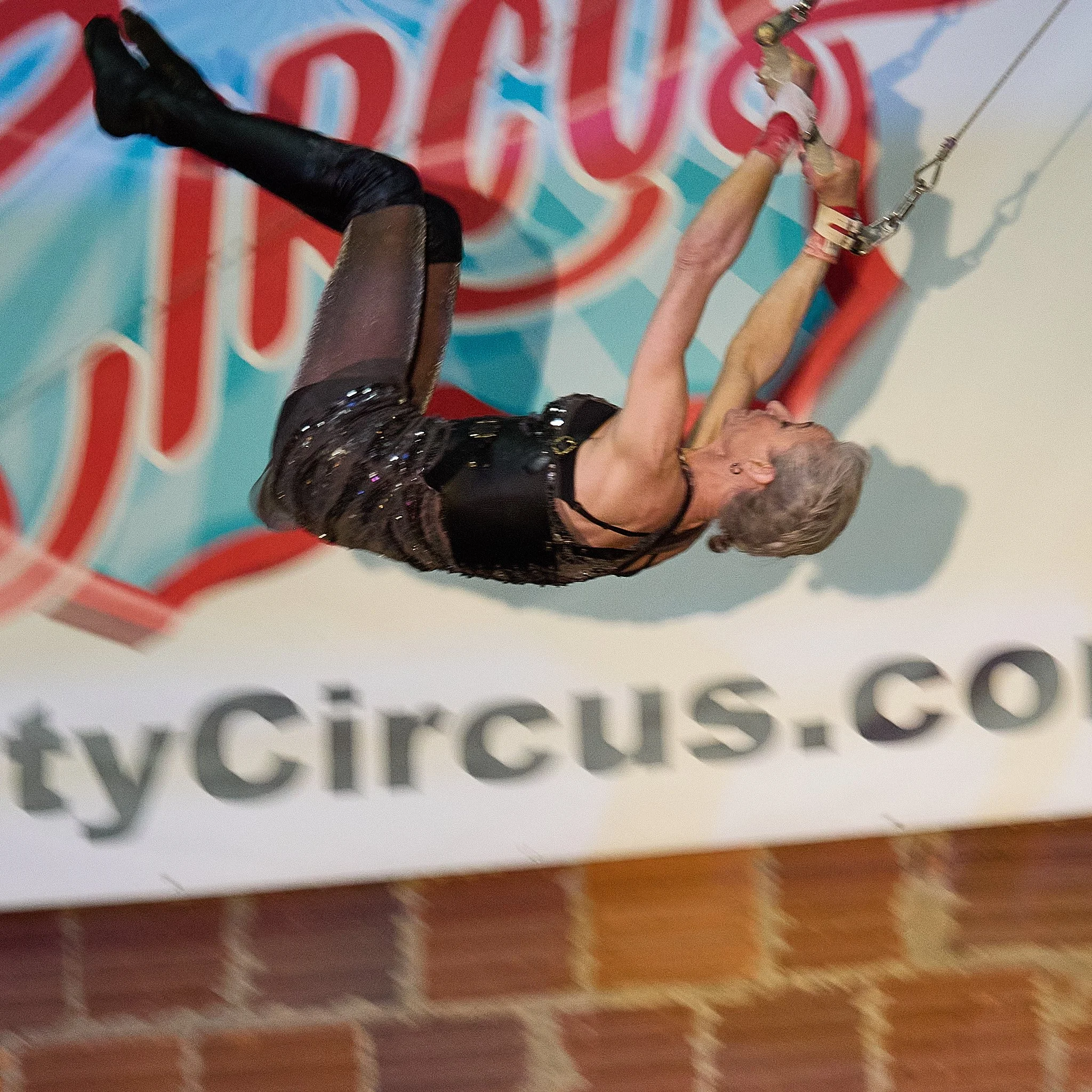 Act 6 - Trapeze-175_3071373_1.jpg