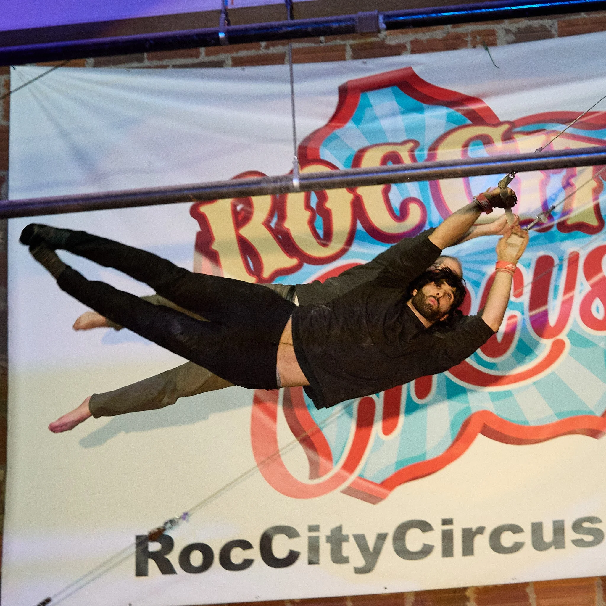 Act 6 - Trapeze-183_3071591_1.jpg