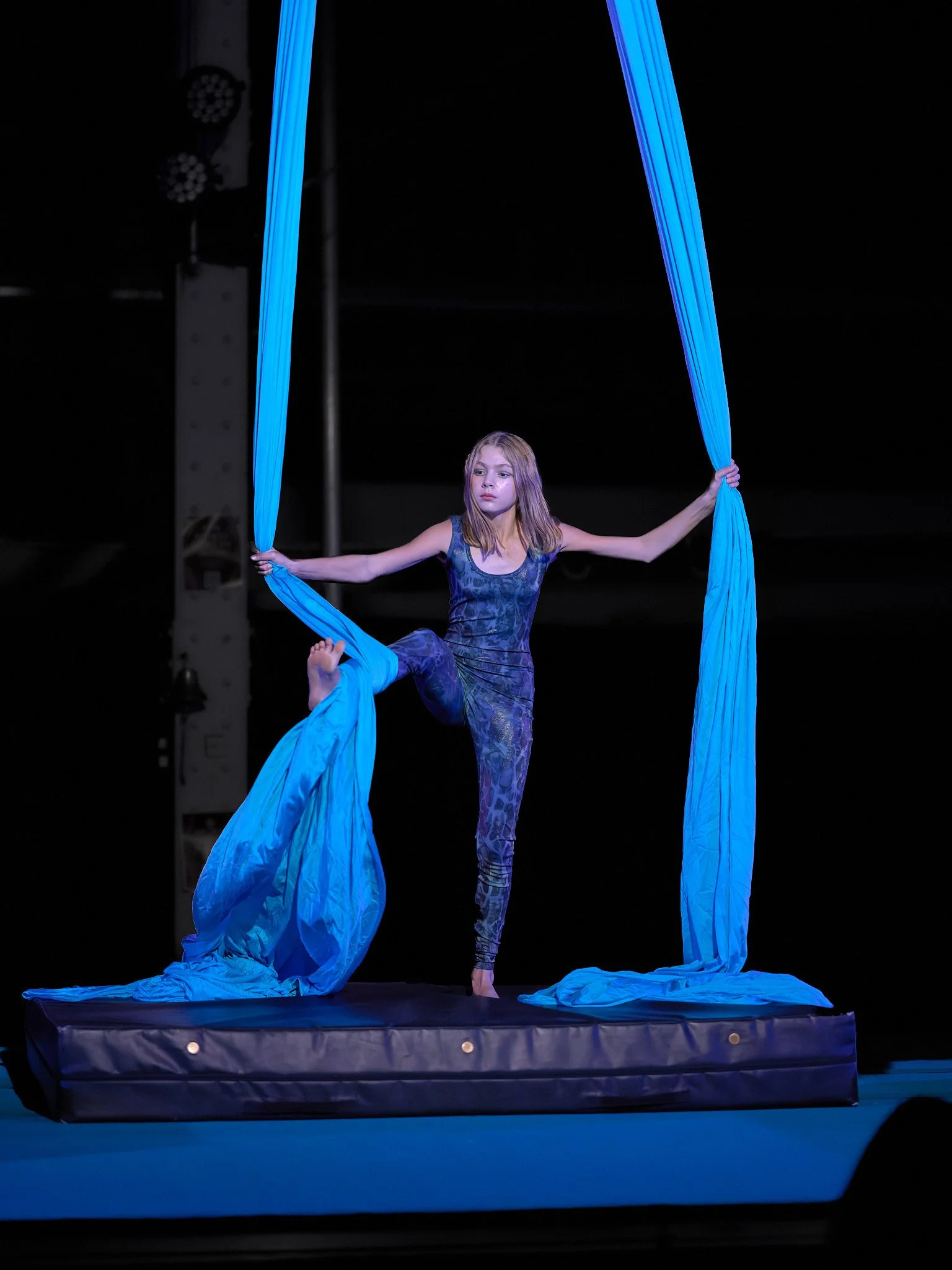 Act 3-01_ADB0011PR_1.jpg