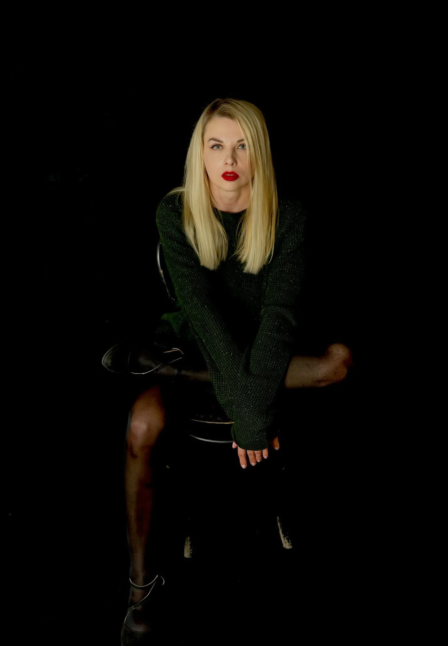 Sitting-052.jpg
