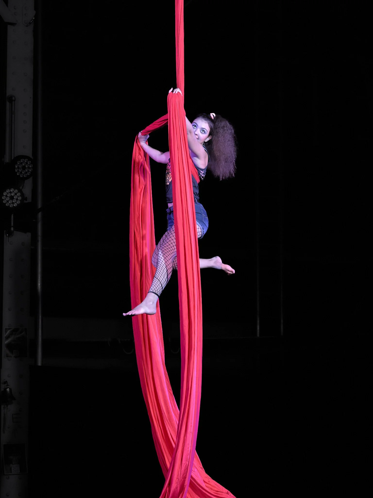 Act 5-15_ADB0517PR_1.jpg