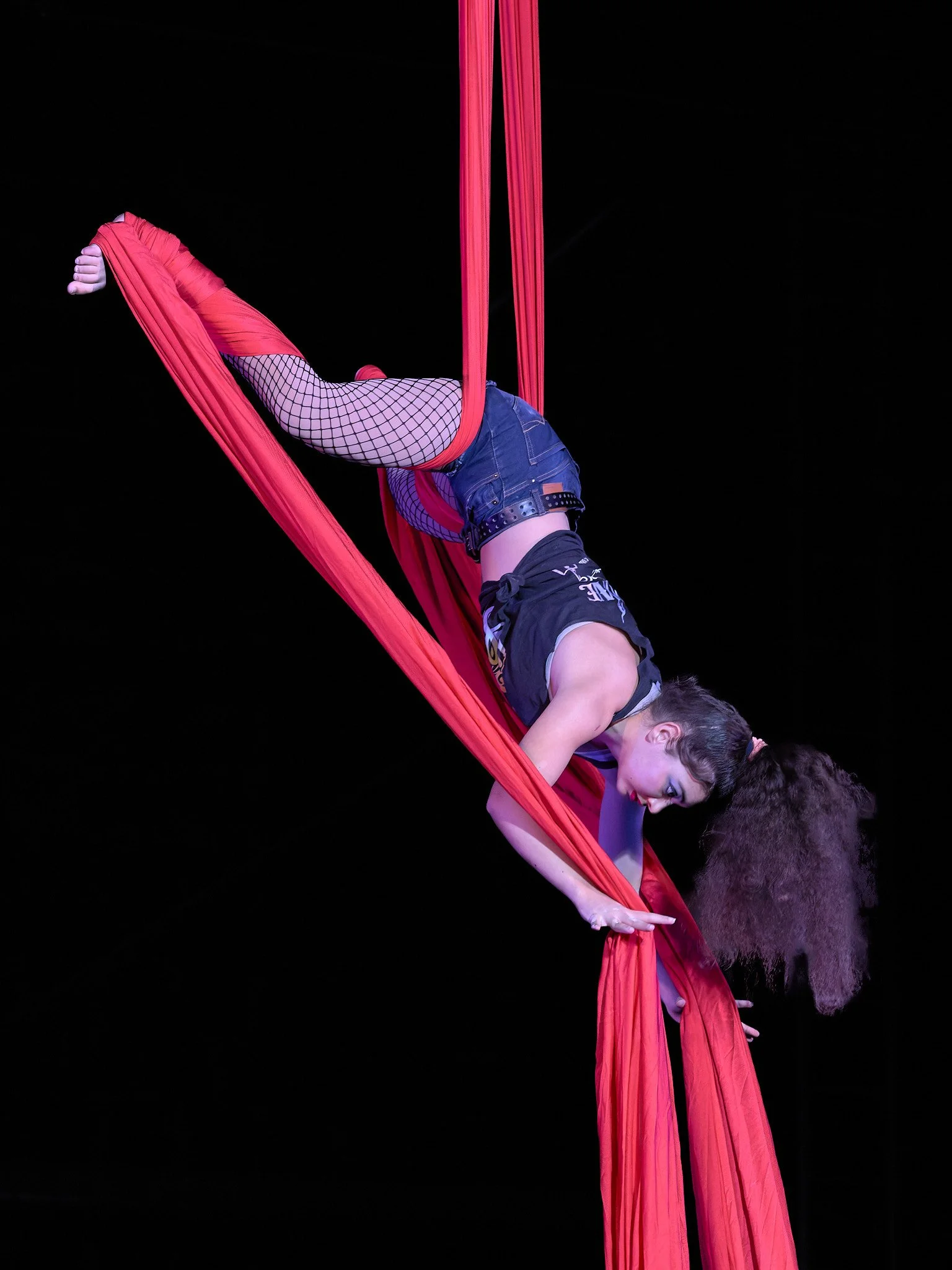 Act 5-03_ADB0385PR_1.jpg