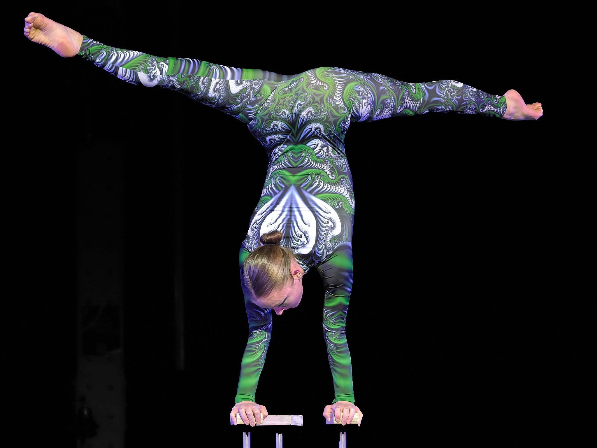 Act 4-16_ADB0219PR_1.jpg