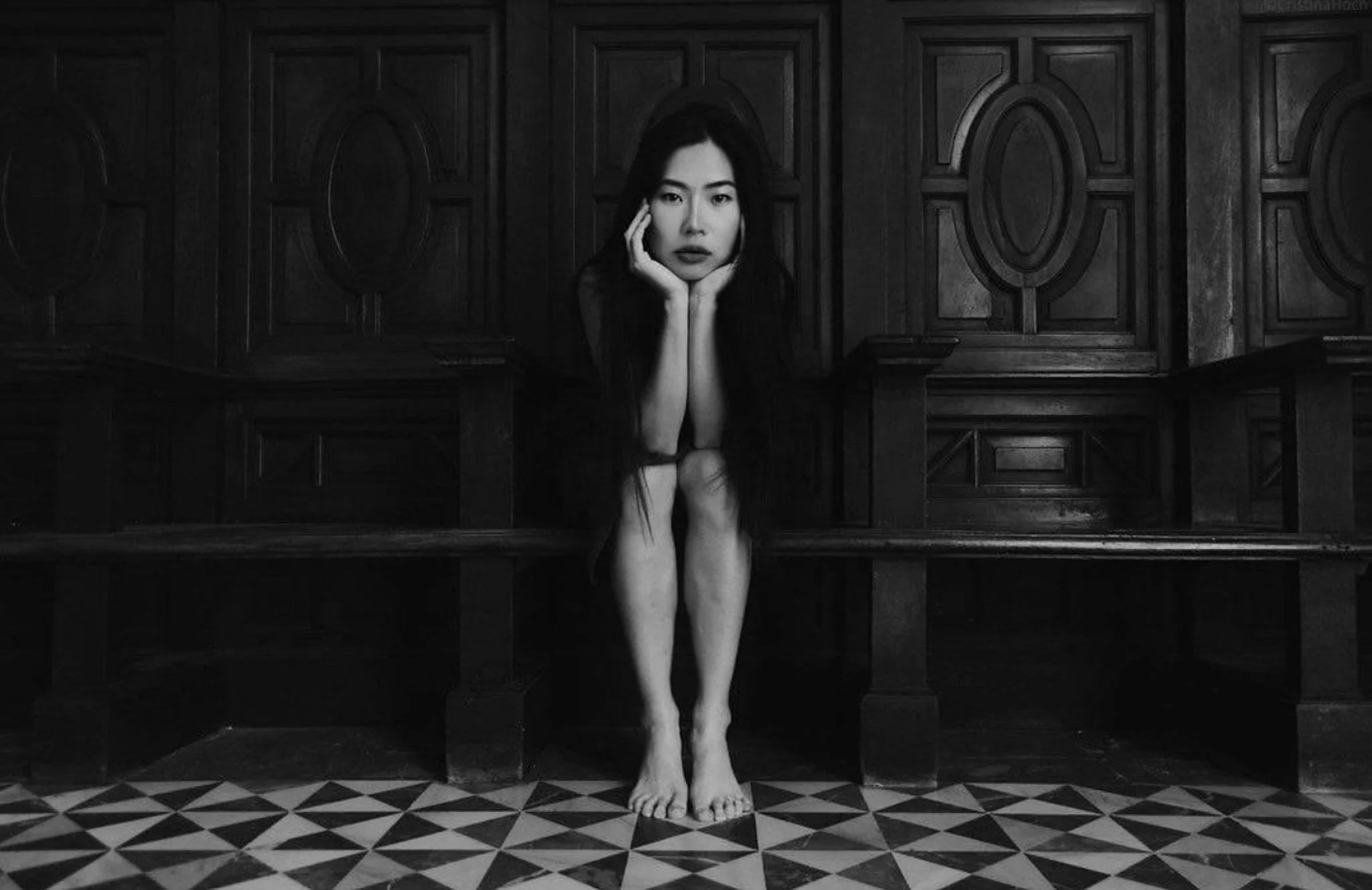 Sitting-009.jpg