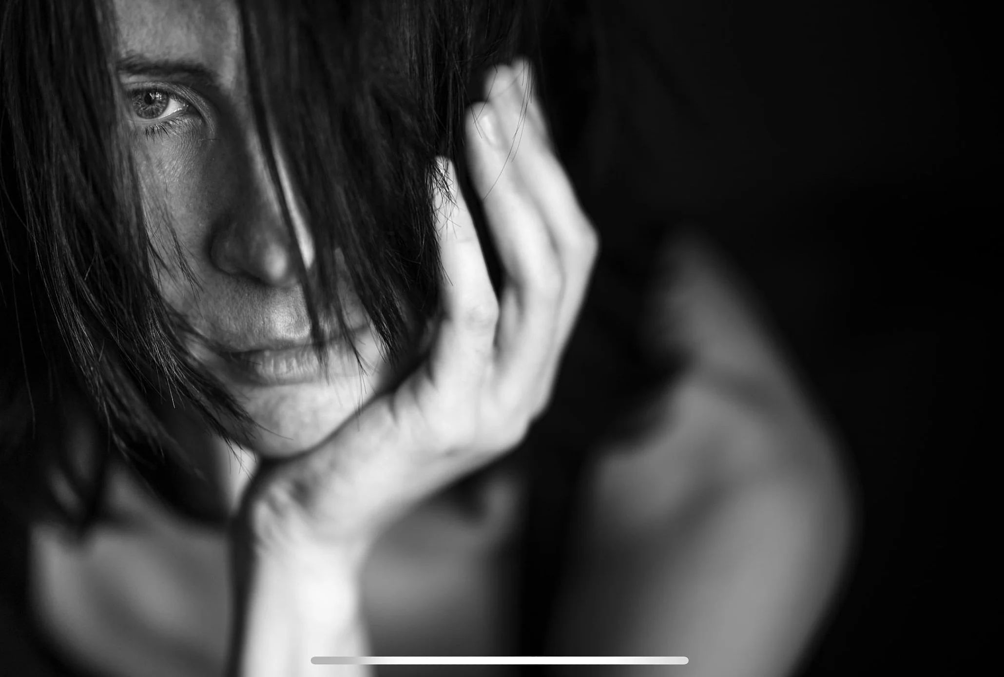 Hands-009.jpg