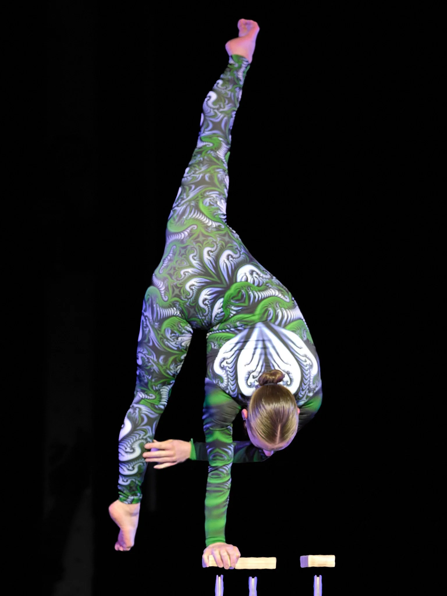 Act 4-10_ADB0148PR_1.jpg