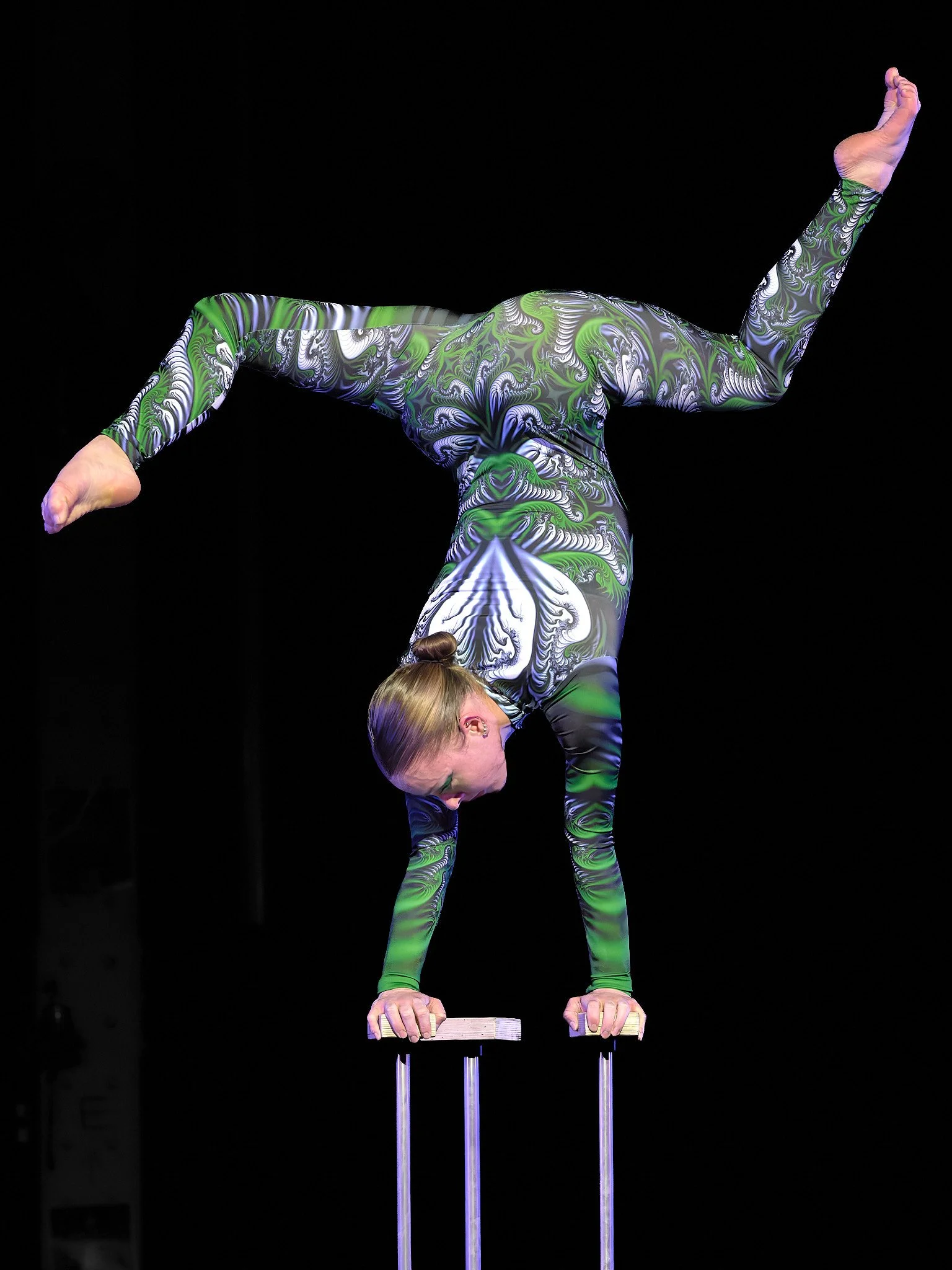 Act 4-17_ADB0226PR_1.jpg