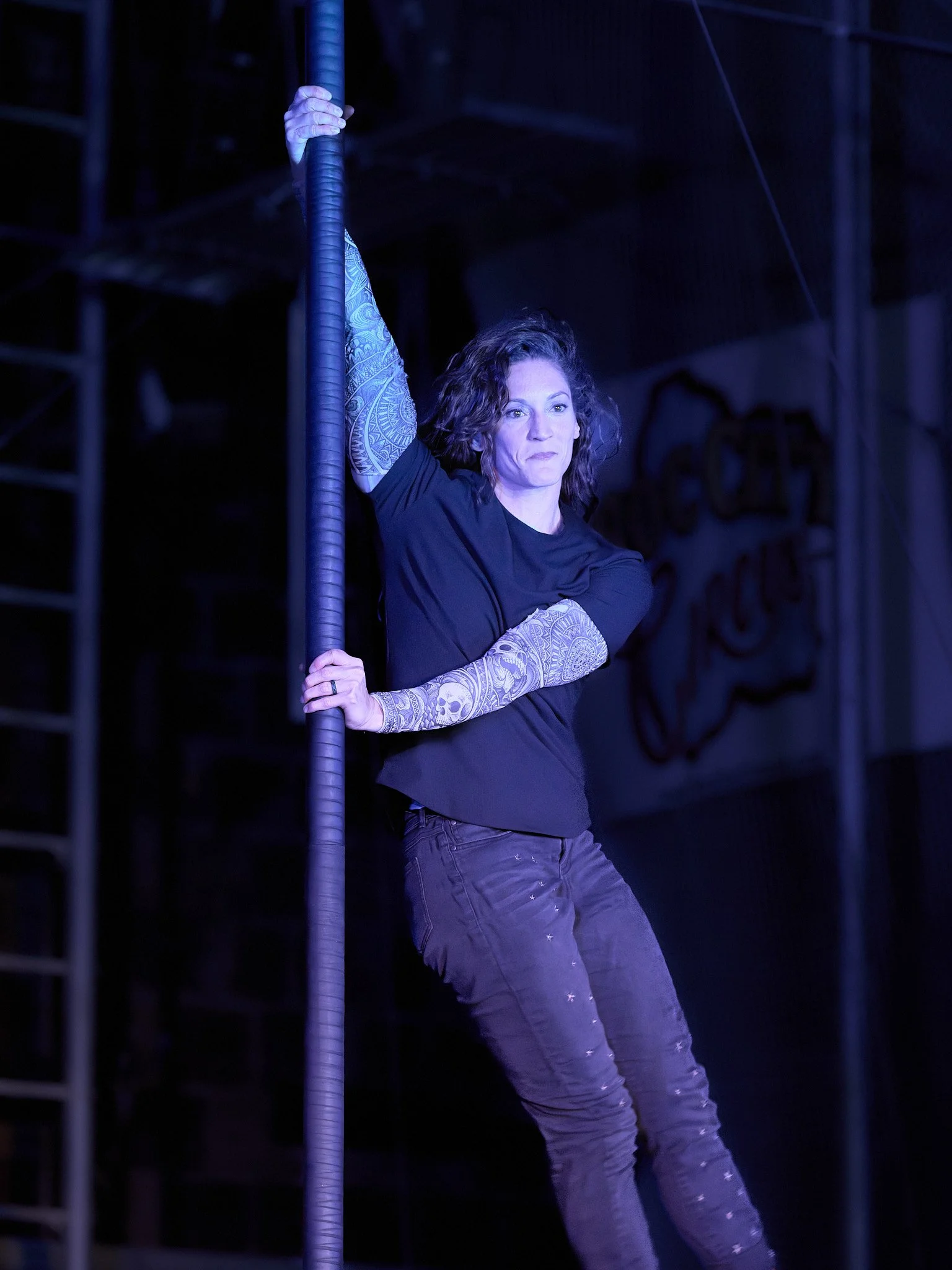 Act 1_12_ADB0049PR_1.jpg