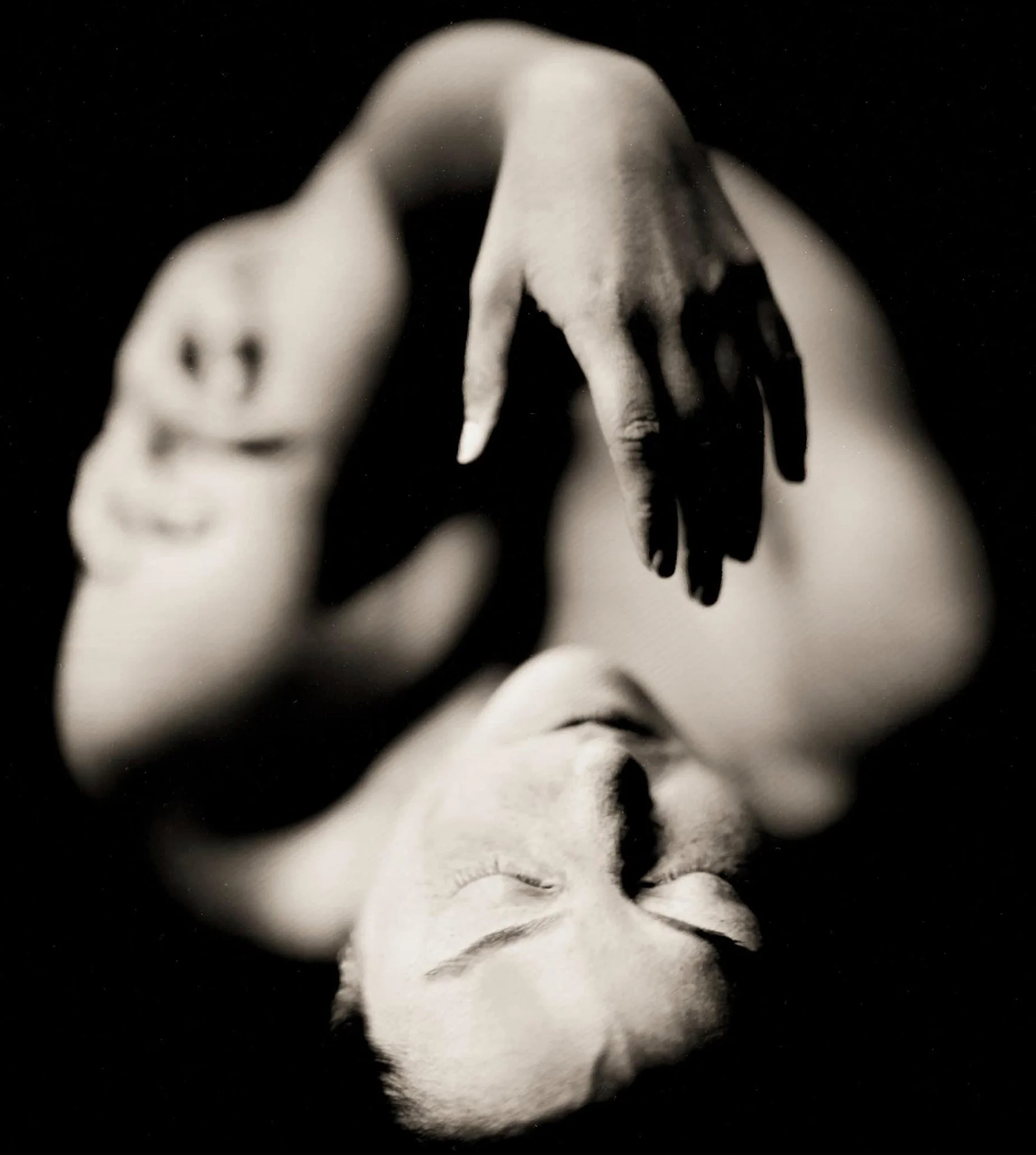 Hands-007.jpg